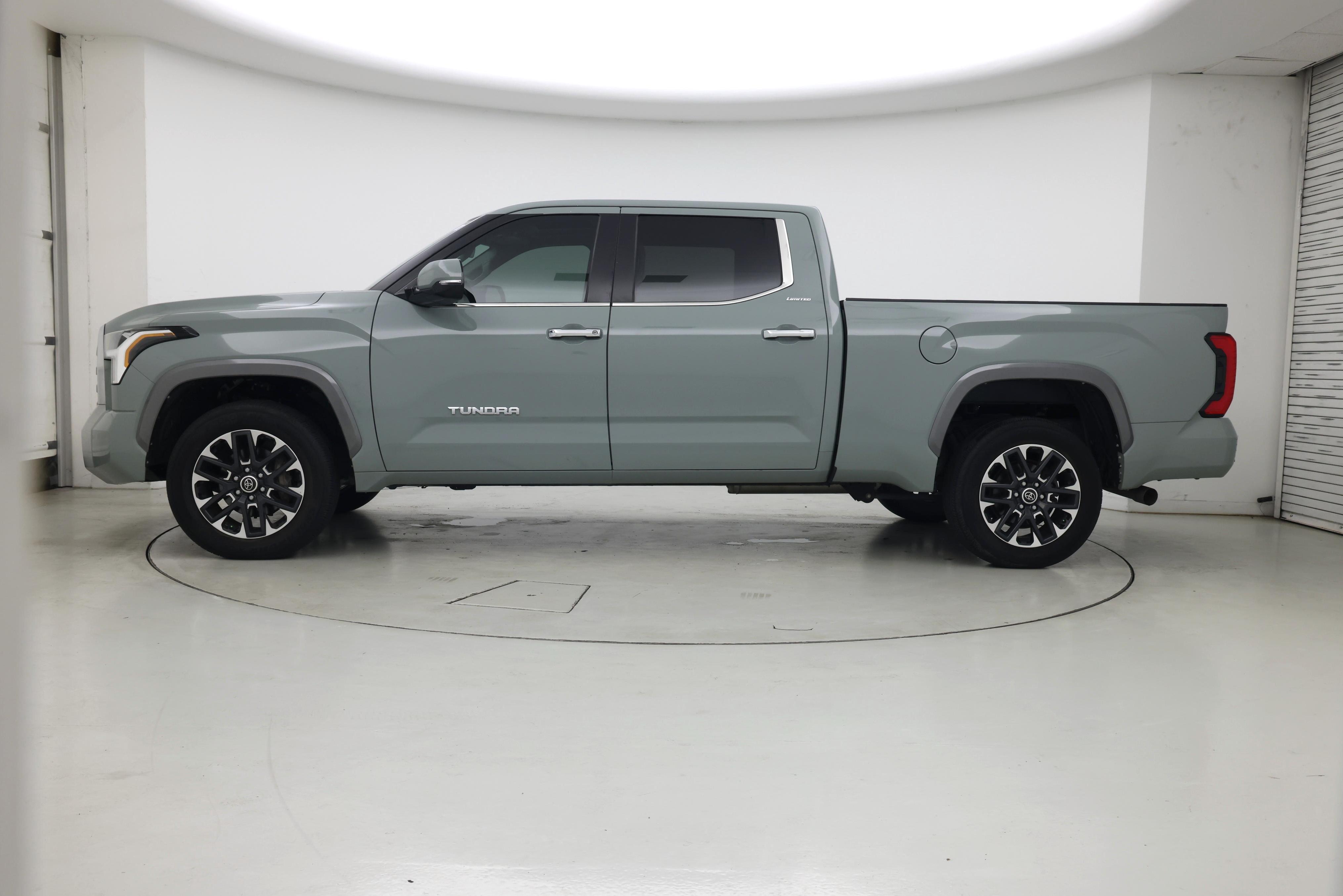 Thumbnail: 2024 Toyota Tundra - 3