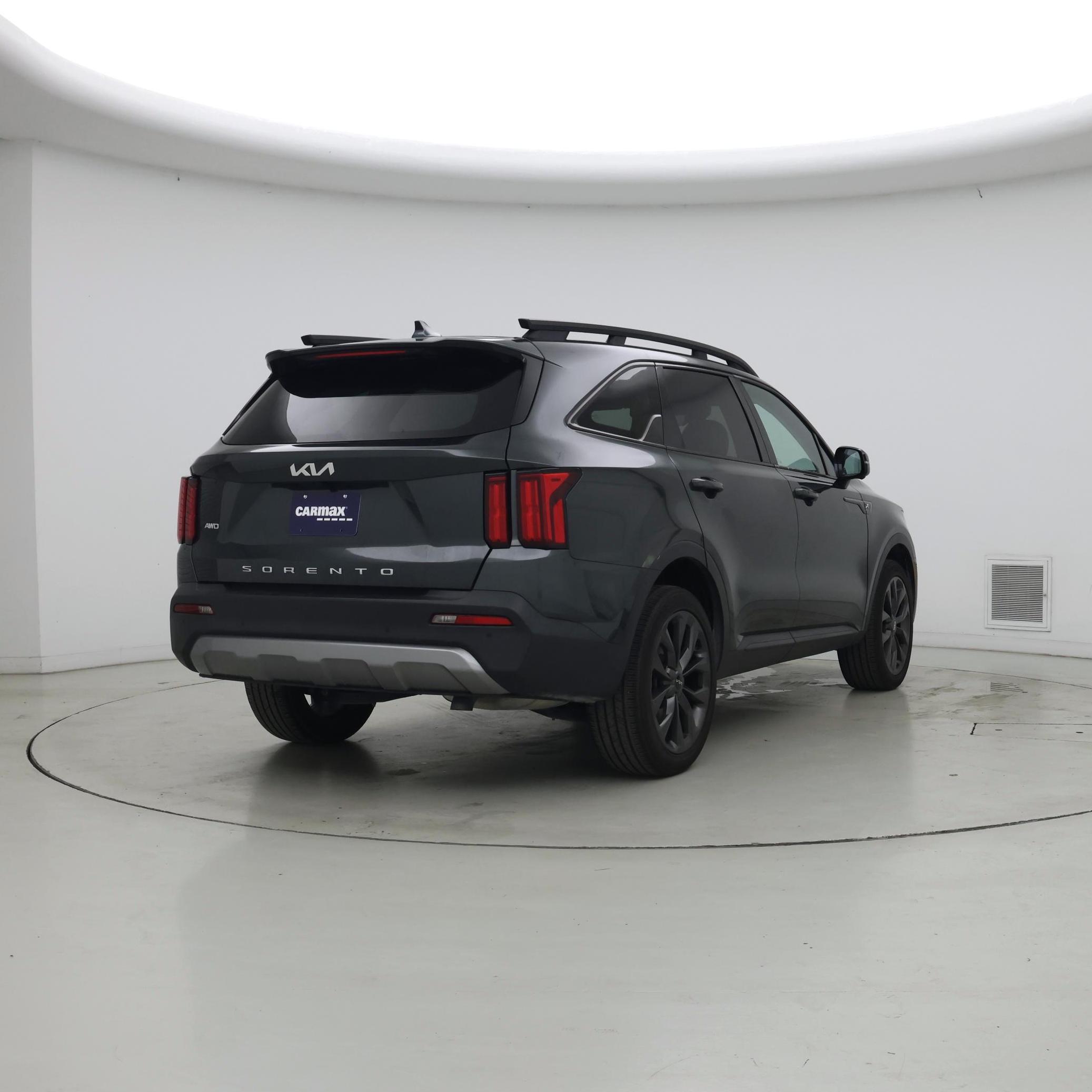 Thumbnail: 2022 Kia Sorento - 8