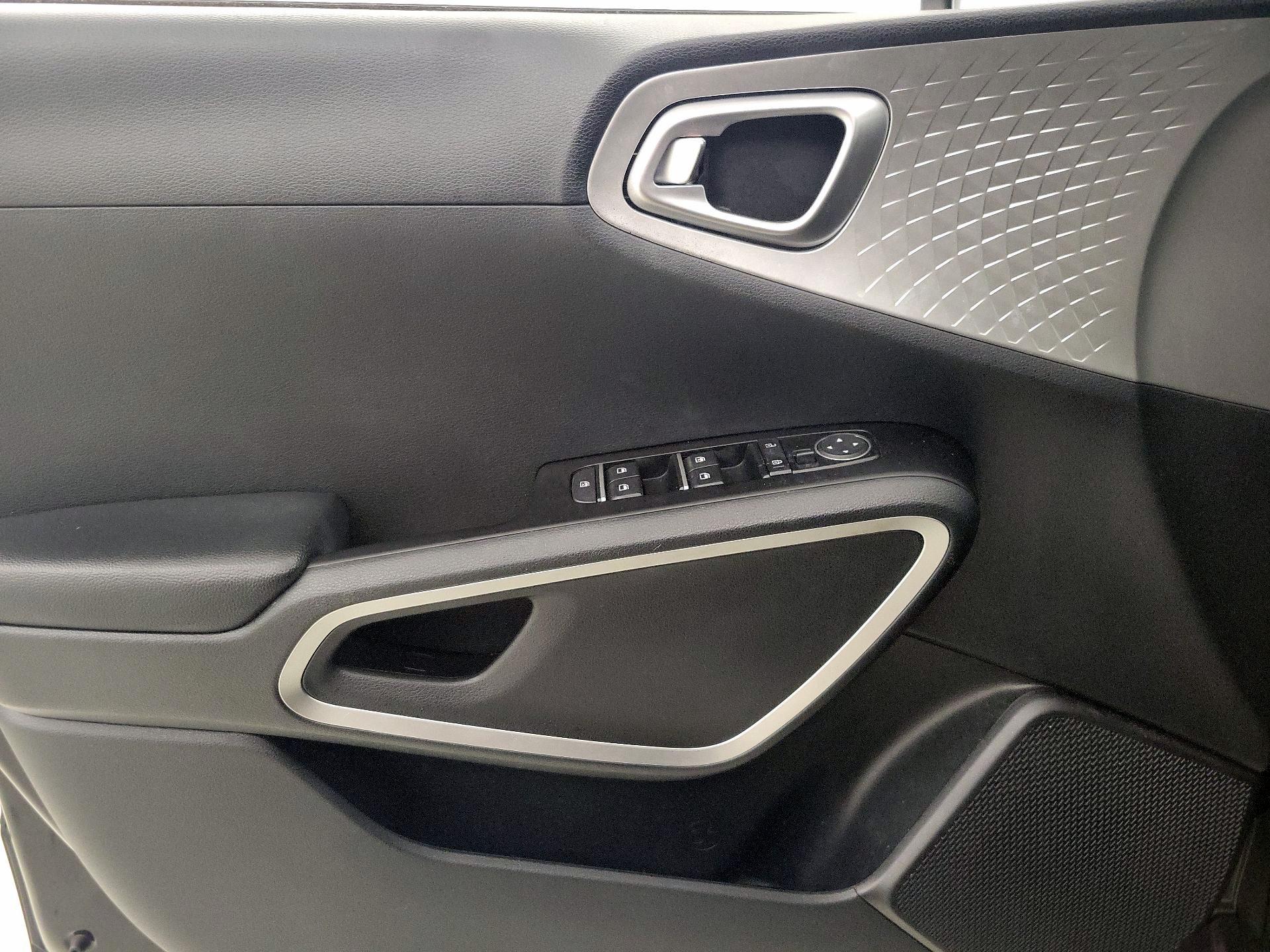 Thumbnail: 2021 Kia Soul - 12