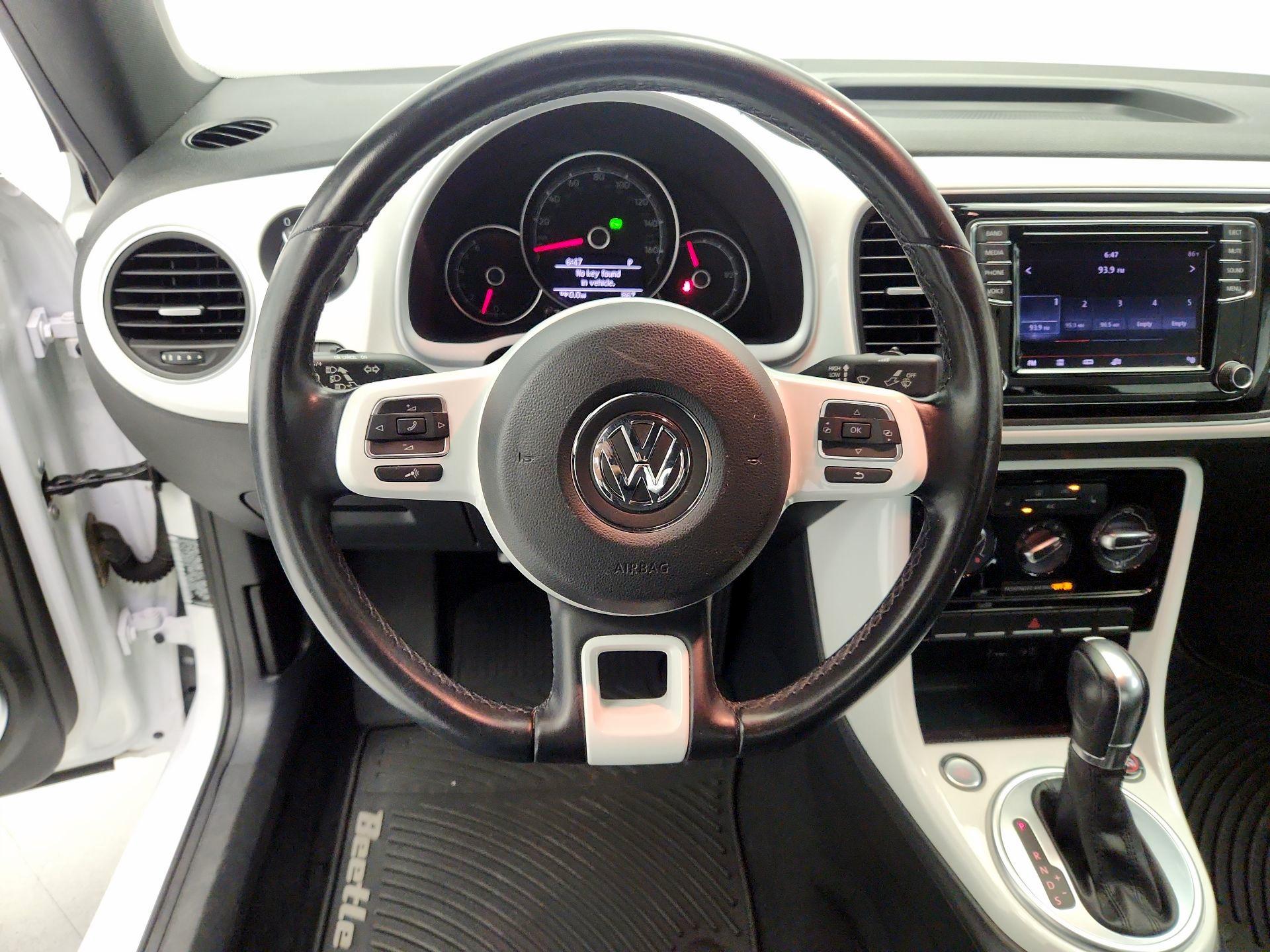 Thumbnail: 2017 Volkswagen Beetle - 10