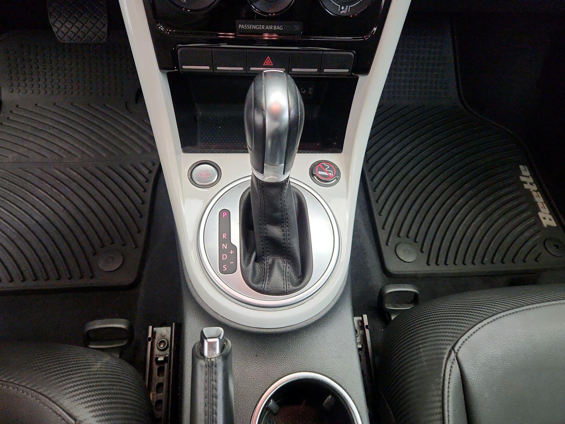 Thumbnail: 2017 Volkswagen Beetle - 17