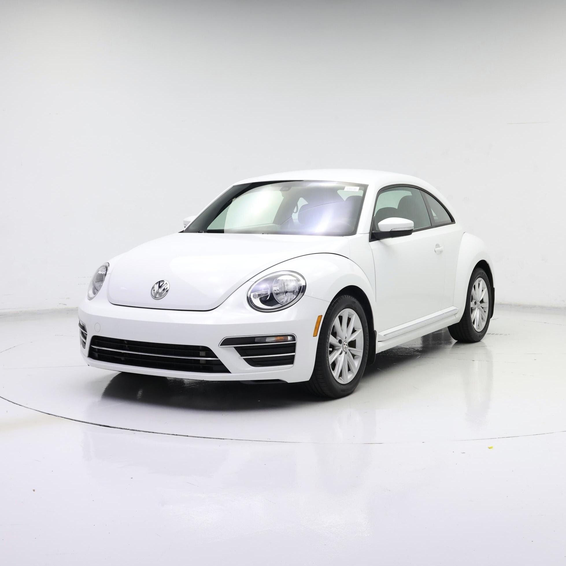 Thumbnail: 2017 Volkswagen Beetle - 4