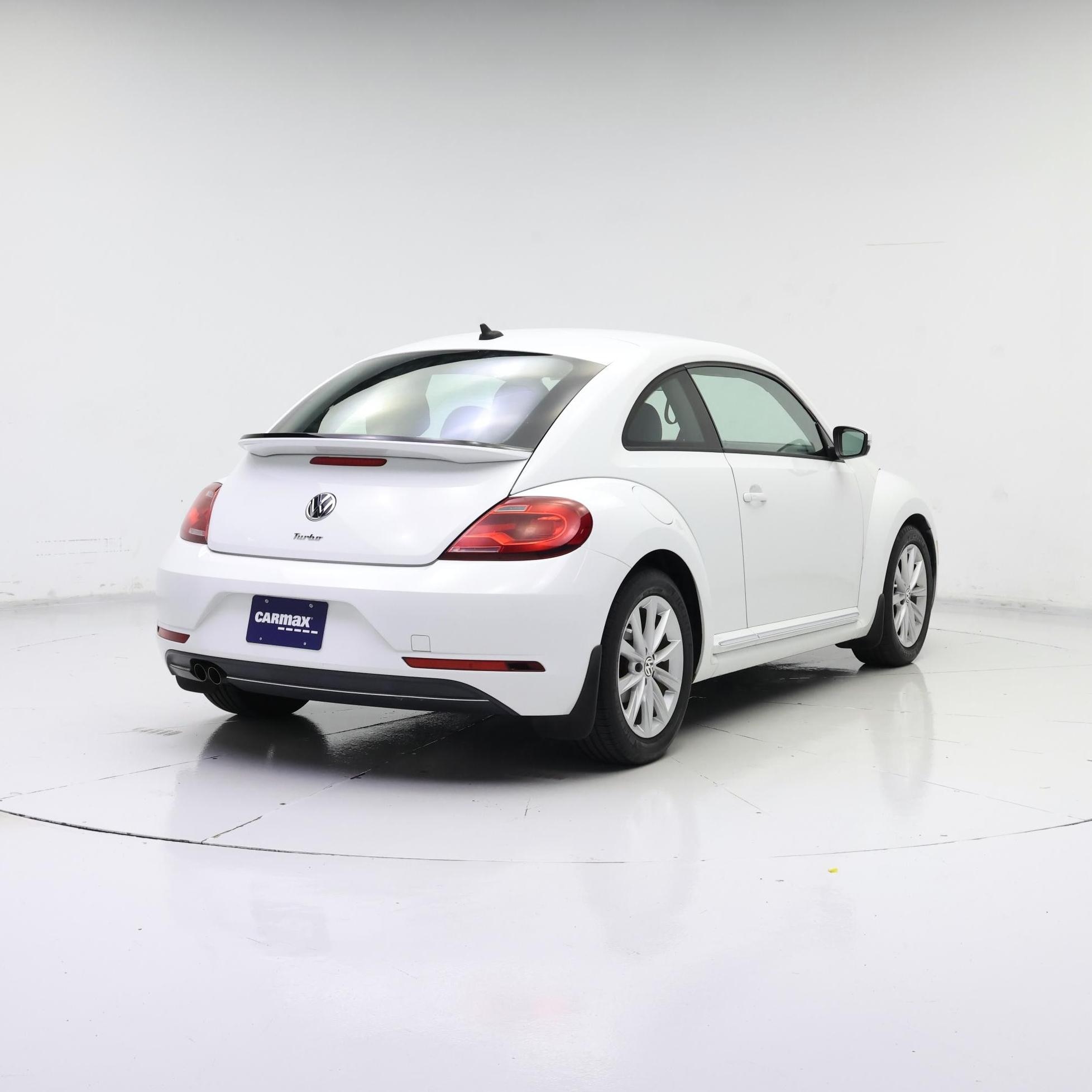 Thumbnail: 2017 Volkswagen Beetle - 8