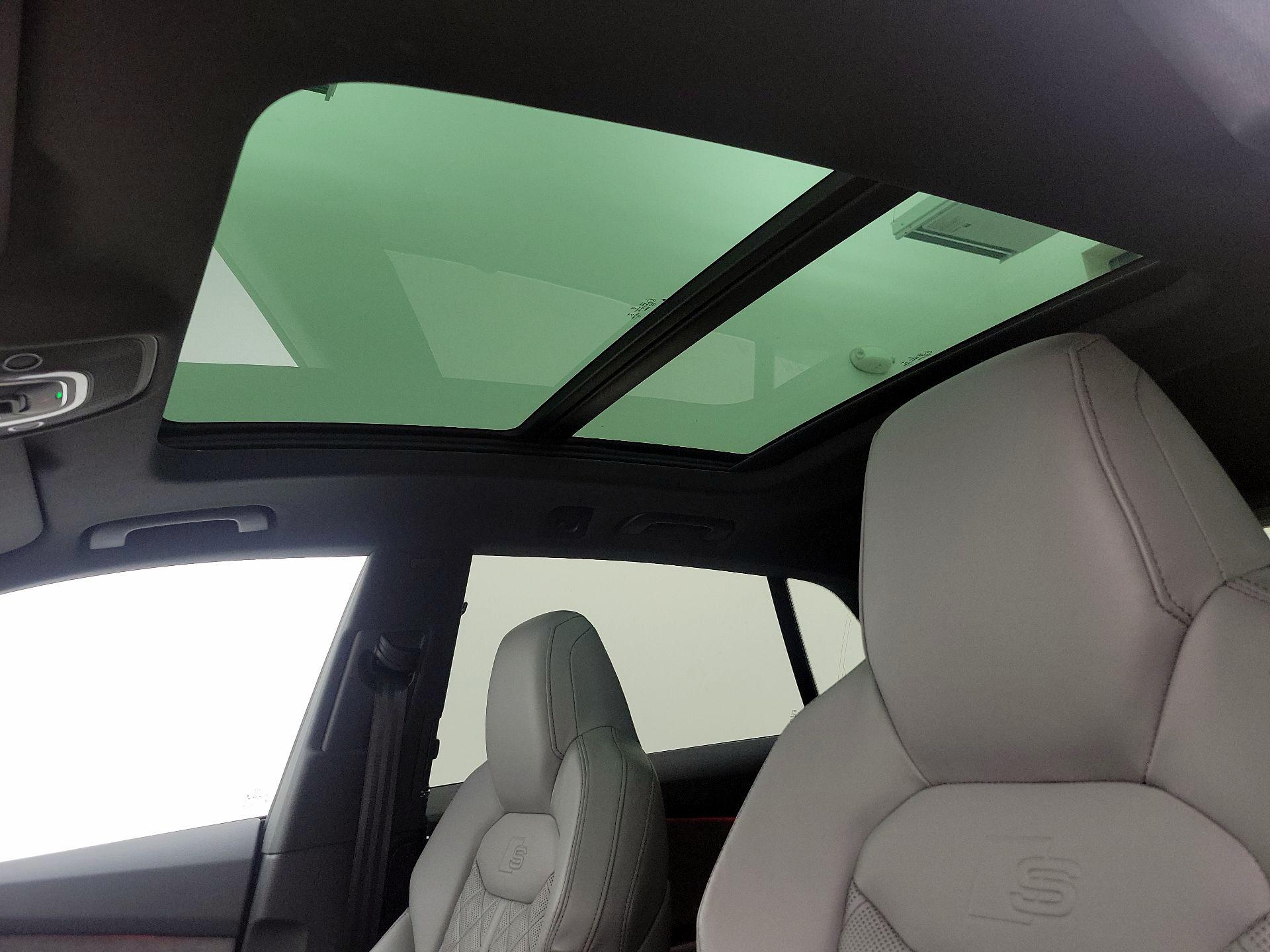 Thumbnail: 2021 Audi SQ8 - 20