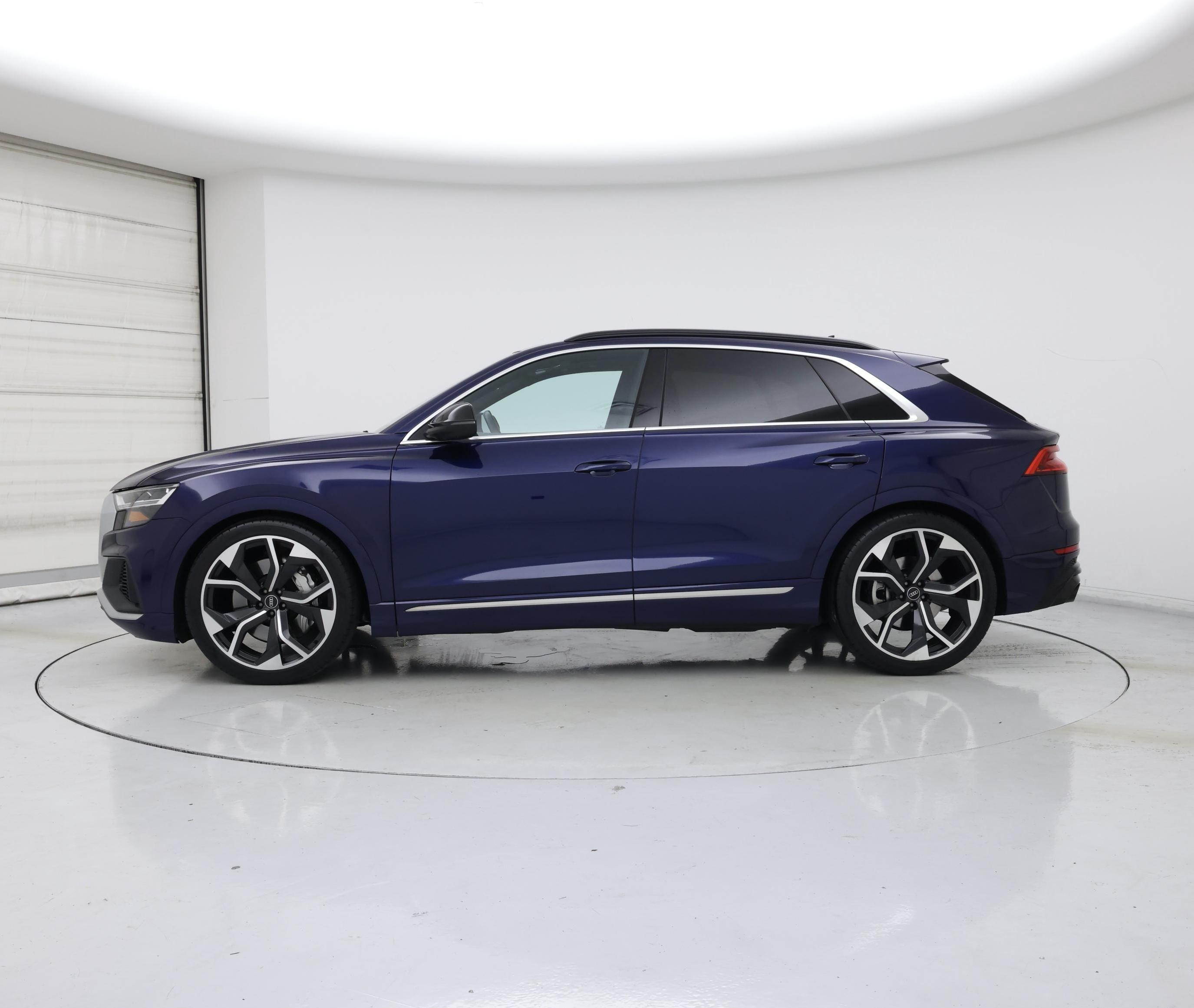 Thumbnail: 2021 Audi SQ8 - 3