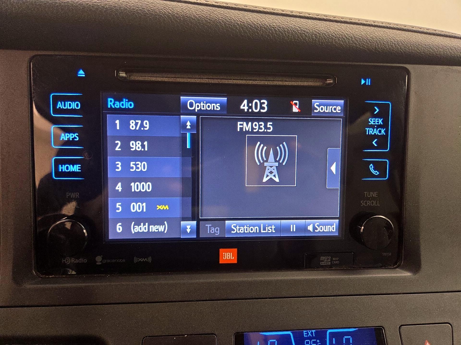 Thumbnail: 2017 Toyota Sienna - 16