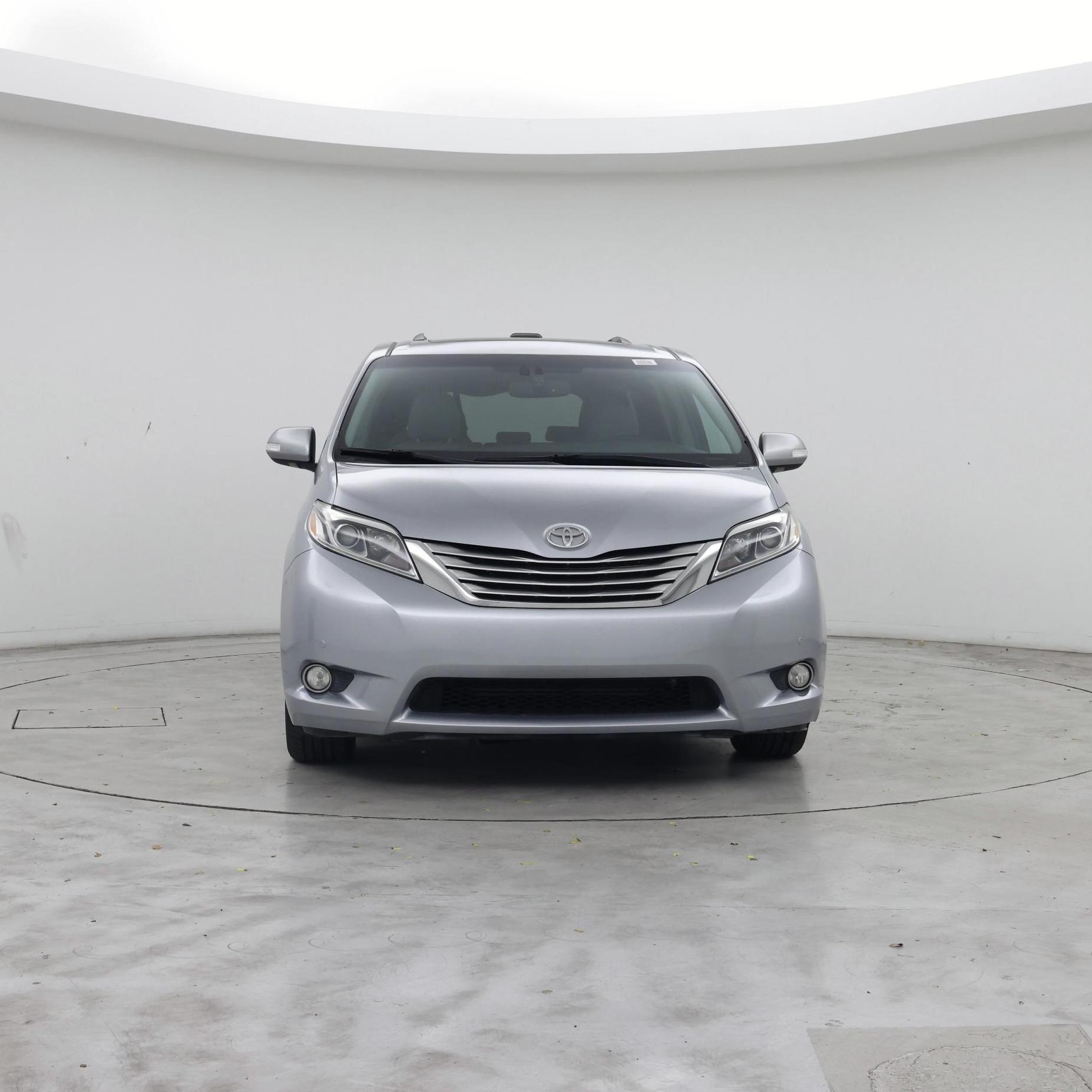Thumbnail: 2017 Toyota Sienna - 5