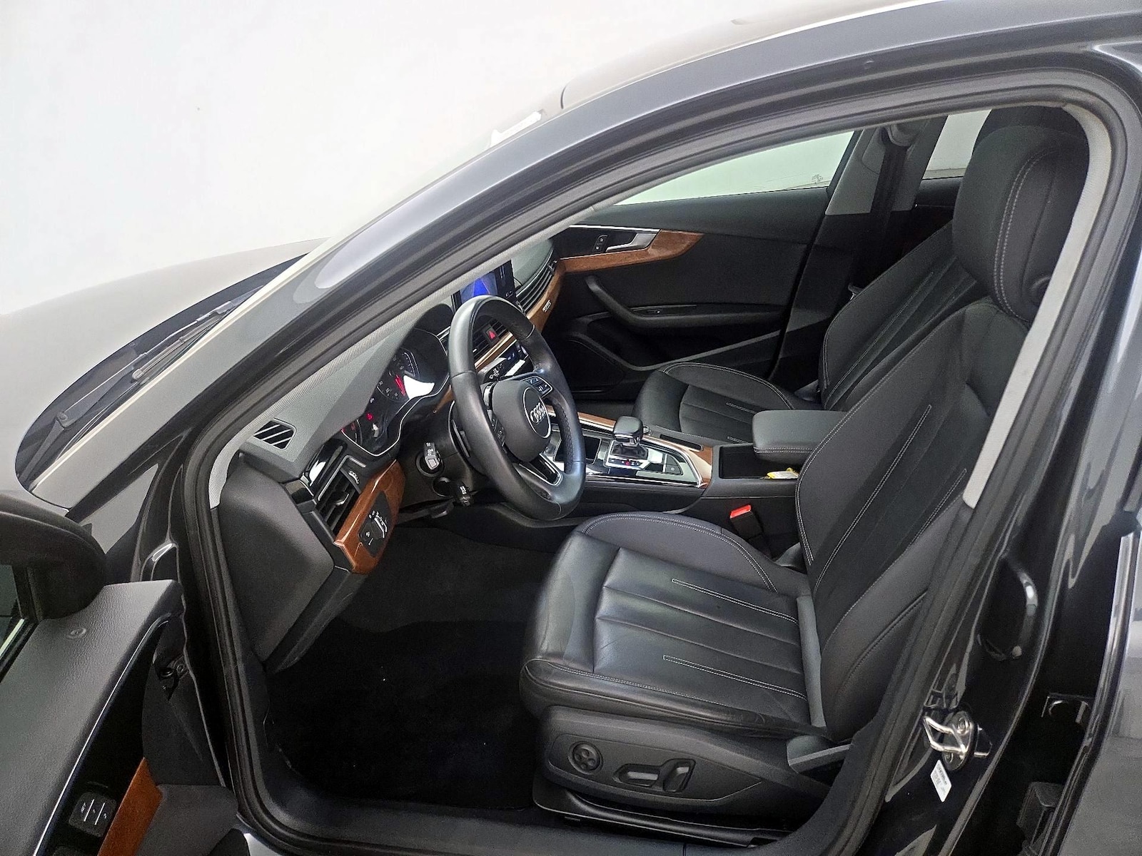 2023 Audi A4 Premium - Photo 12