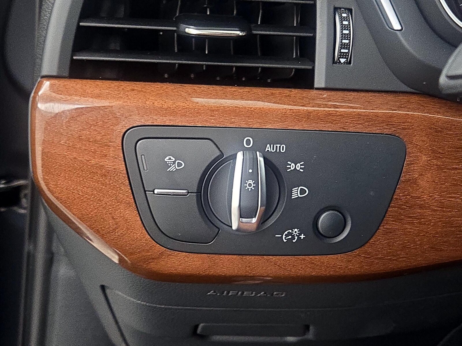 2023 Audi A4 Premium - Photo 14