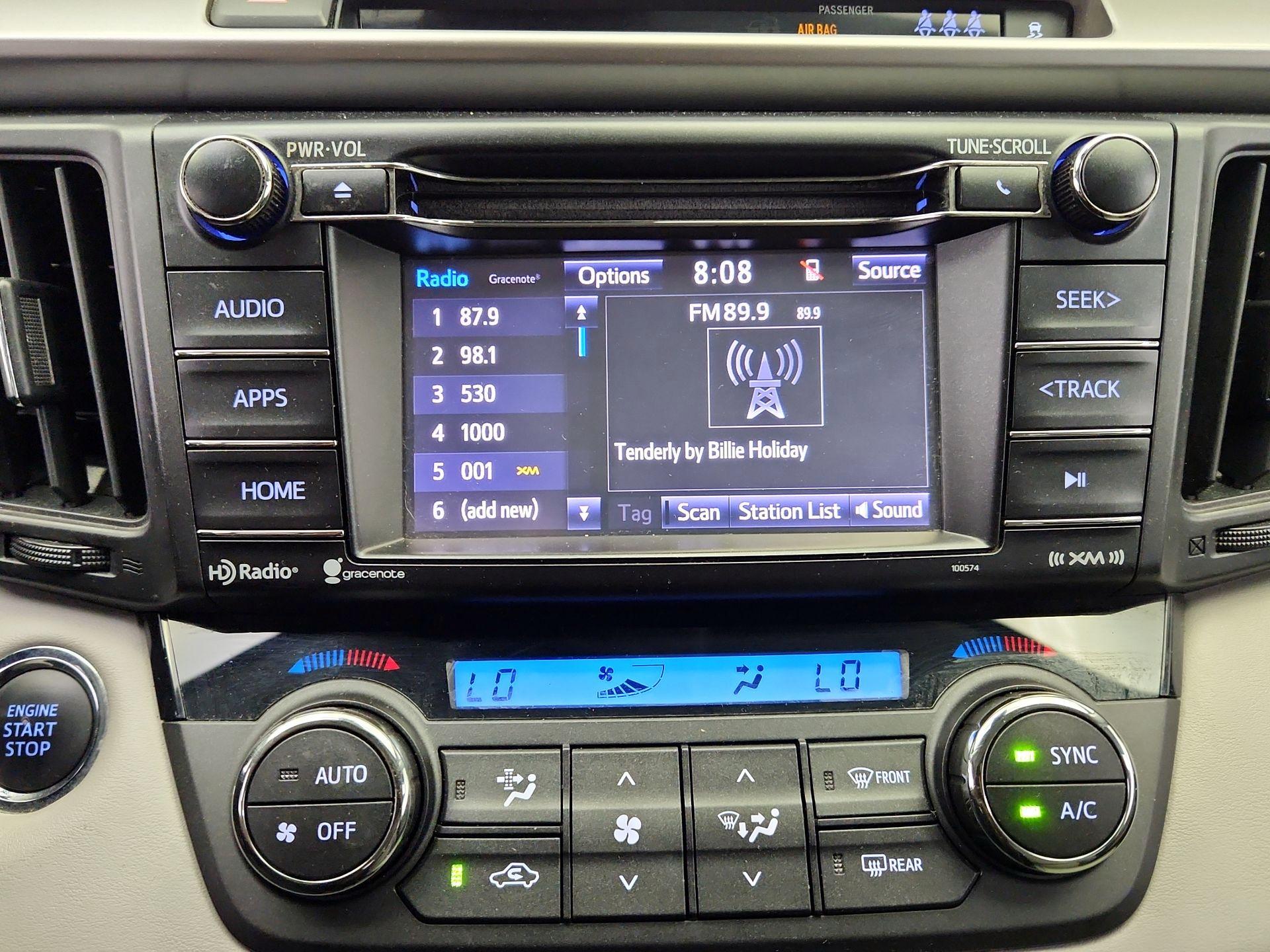 Thumbnail: 2018 Toyota RAV4 - 15