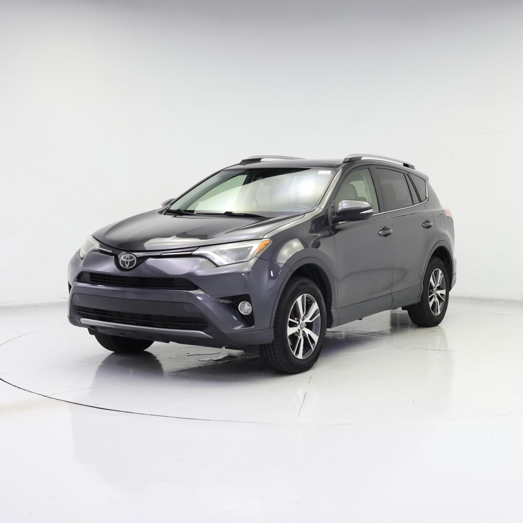 Thumbnail: 2018 Toyota RAV4 - 4