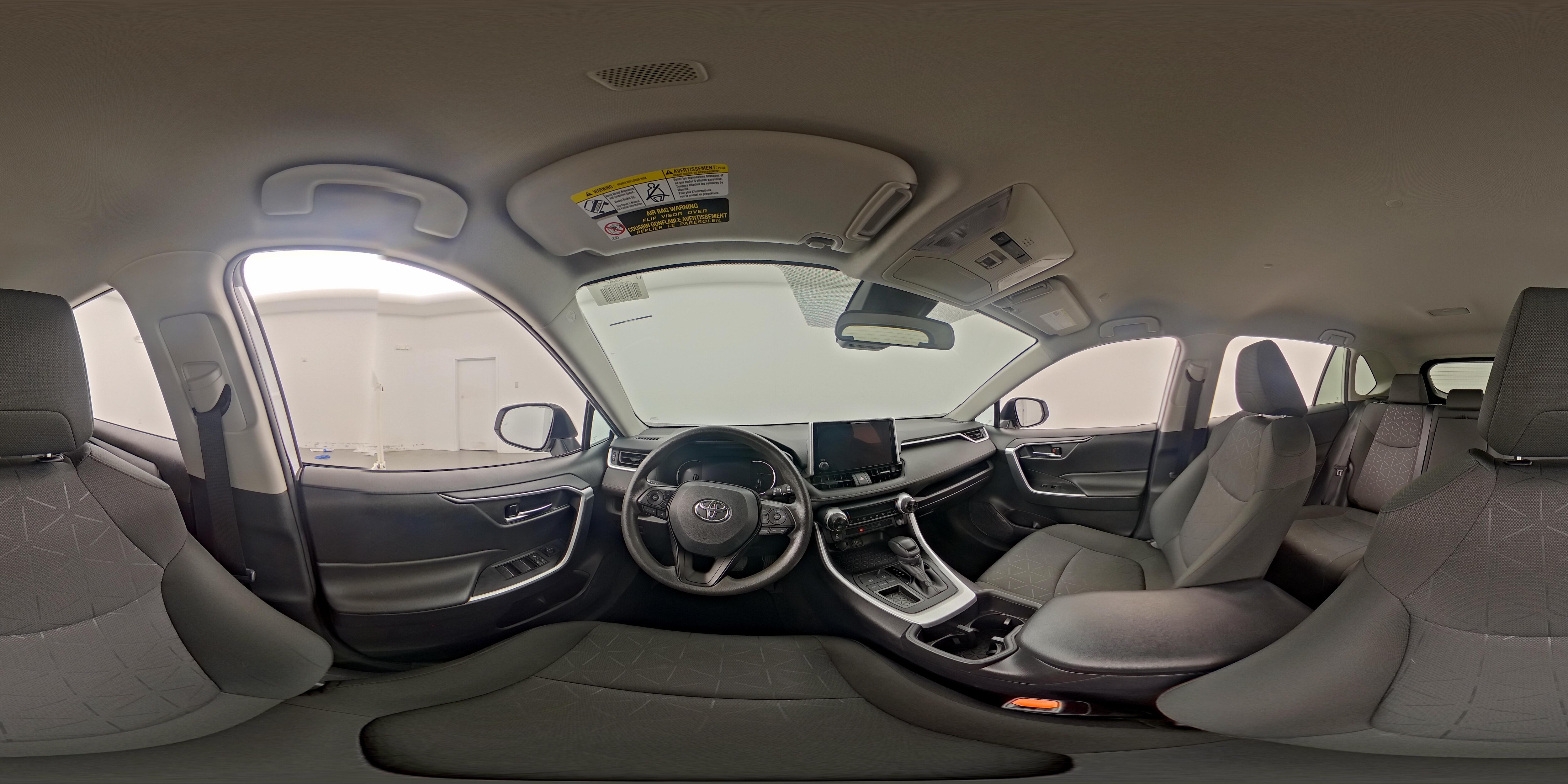 2024 Toyota RAV4 XLE - Photo 27