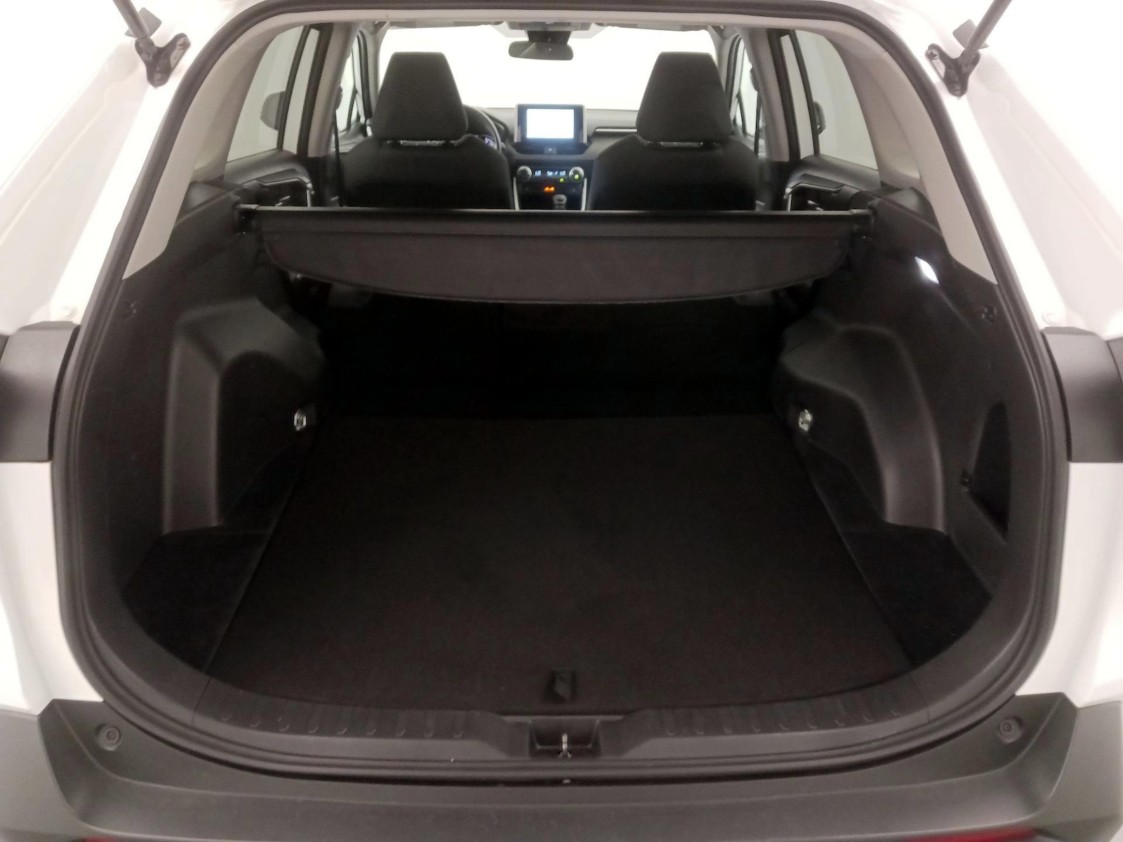 2024 Toyota RAV4 XLE - Photo 22