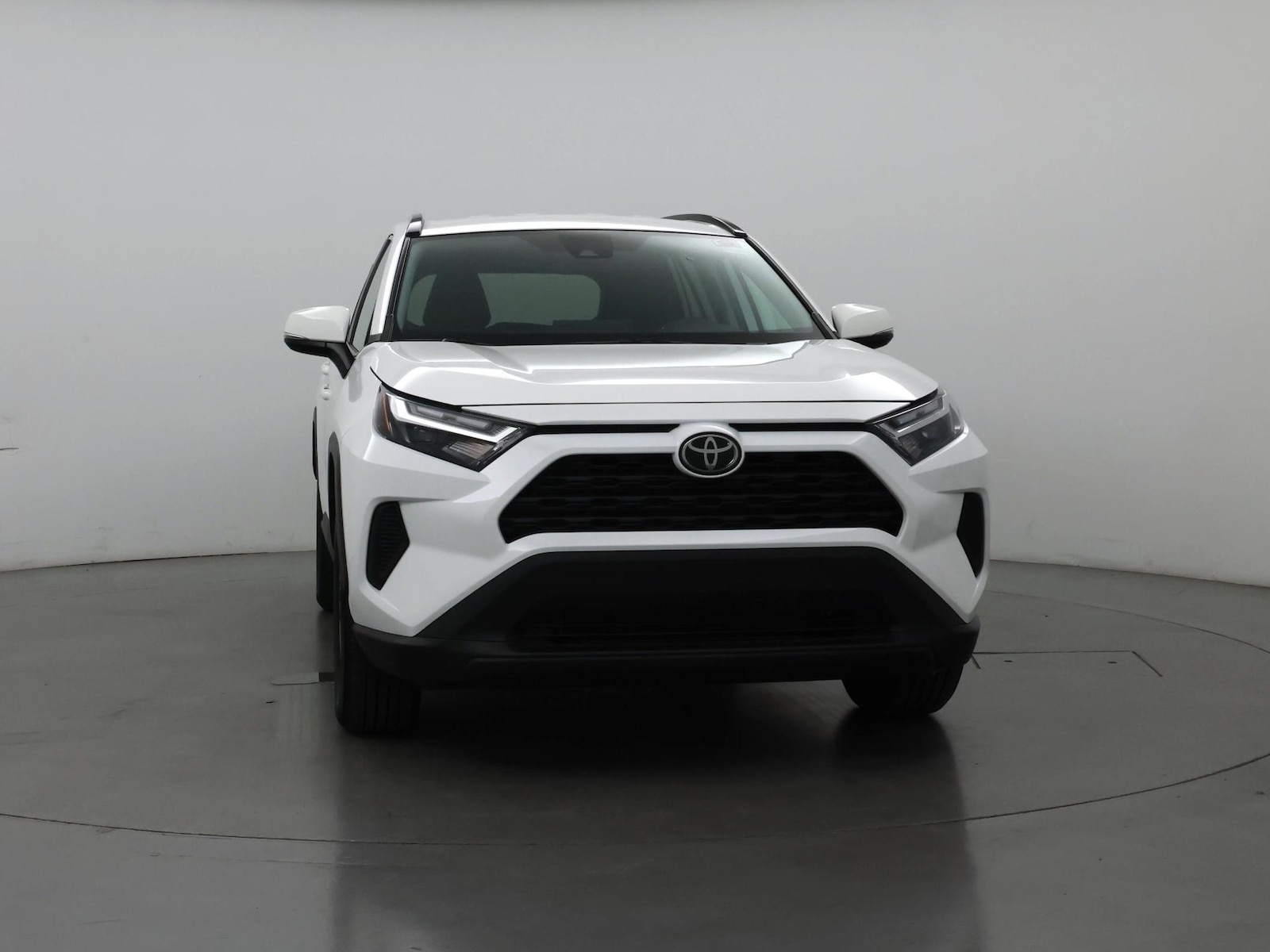 2024 Toyota RAV4 XLE - Photo 6