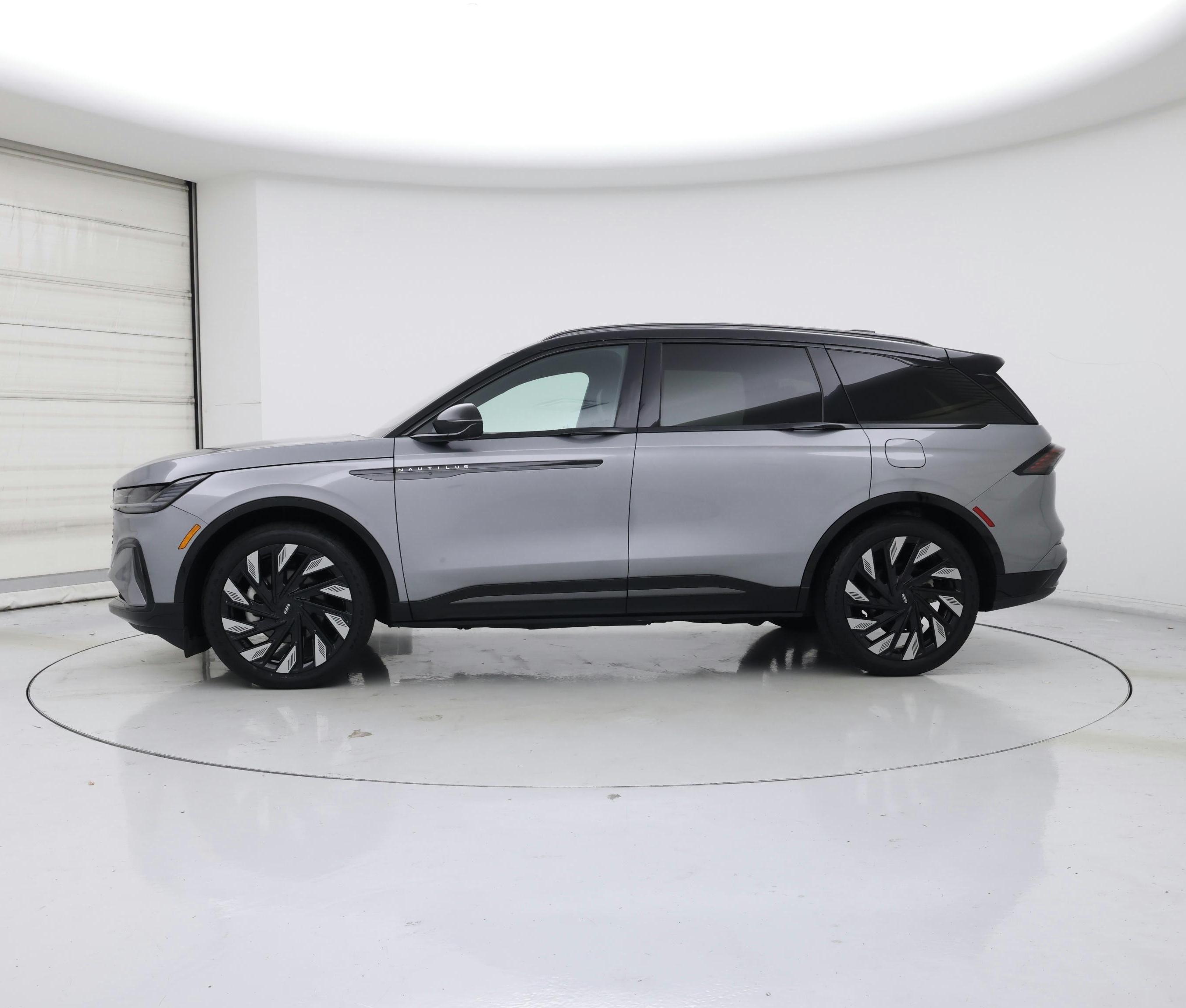 Thumbnail: 2025 Lincoln Nautilus - 3
