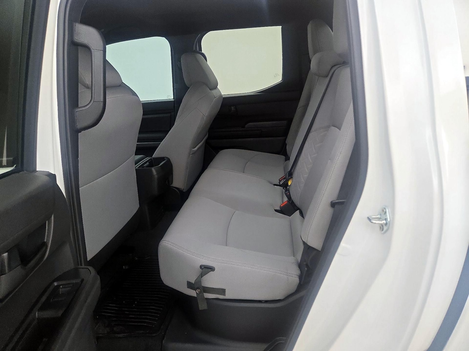 2026 Toyota Tacoma SR5 - Photo 19