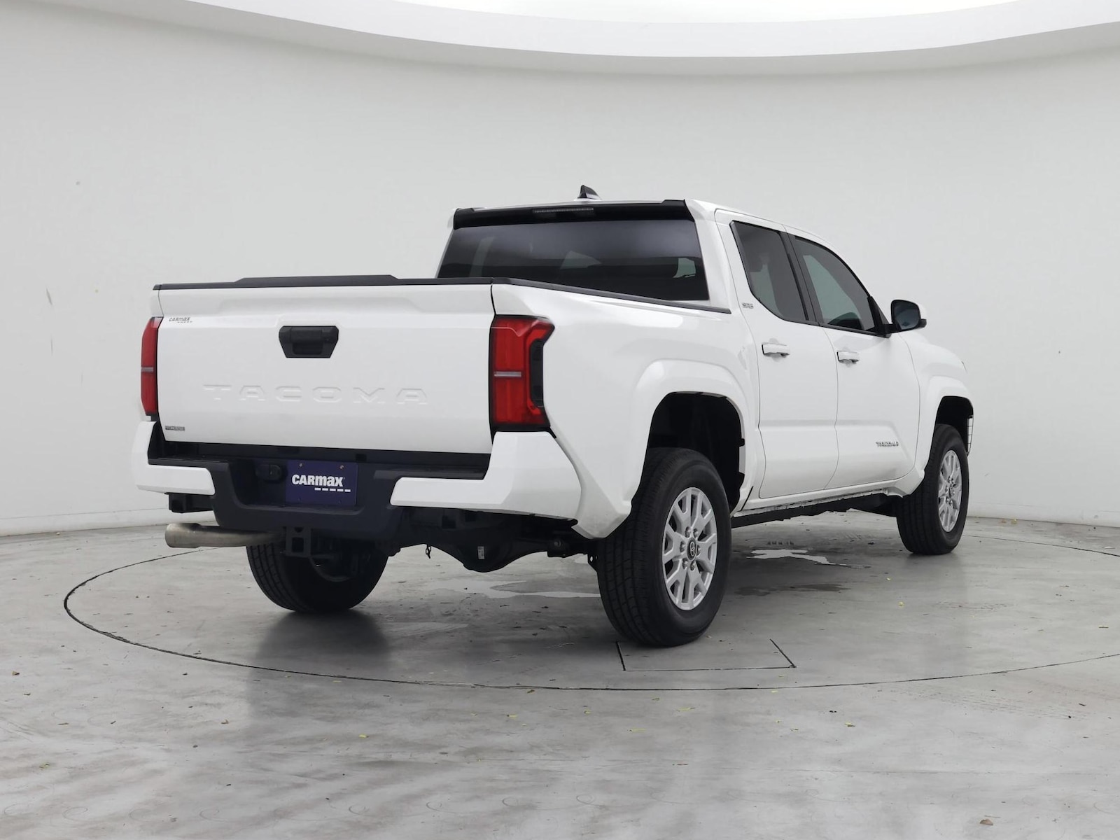 2026 Toyota Tacoma SR5 - Photo 9