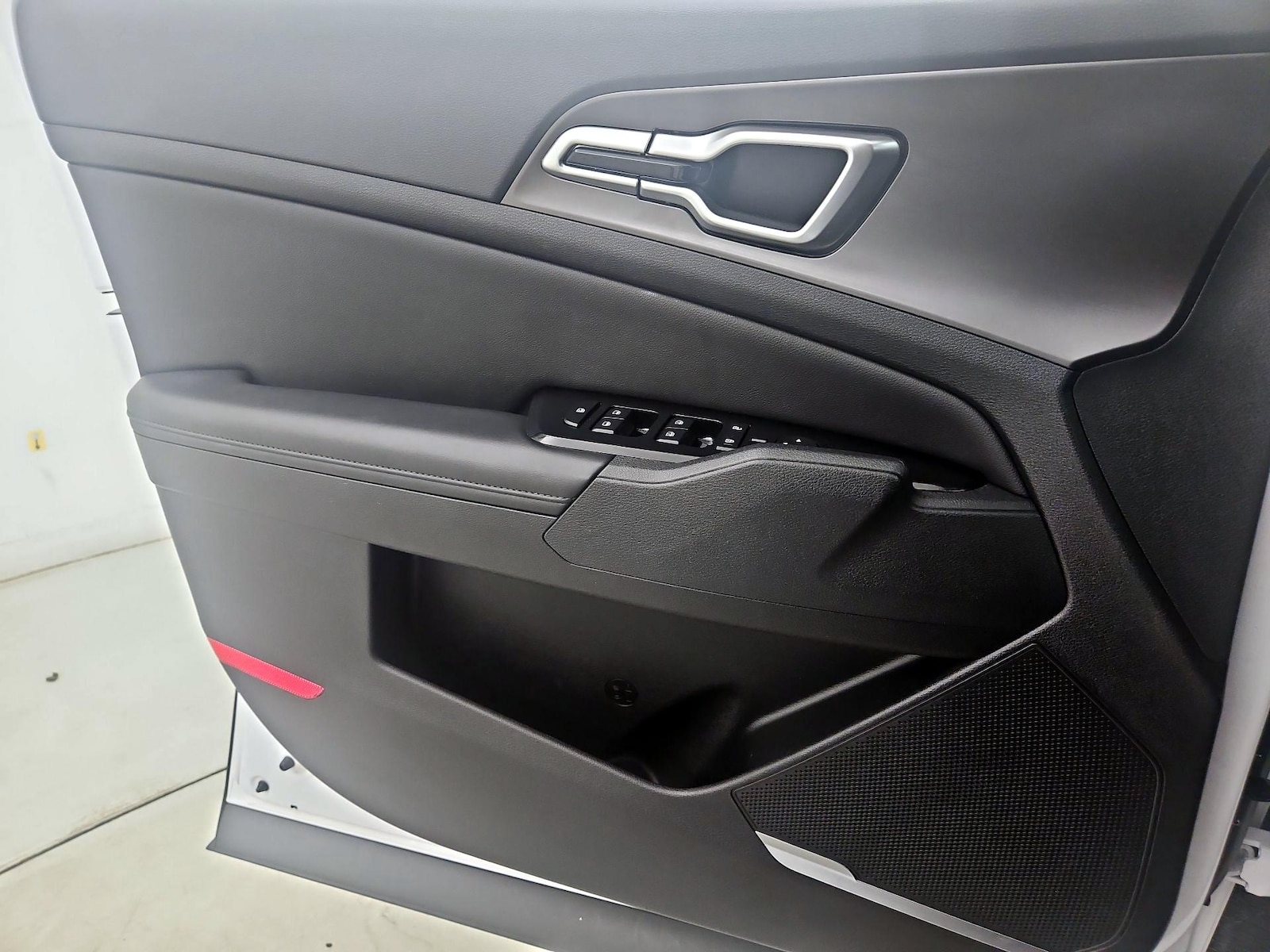 2024 Kia Sportage EX - Photo 13
