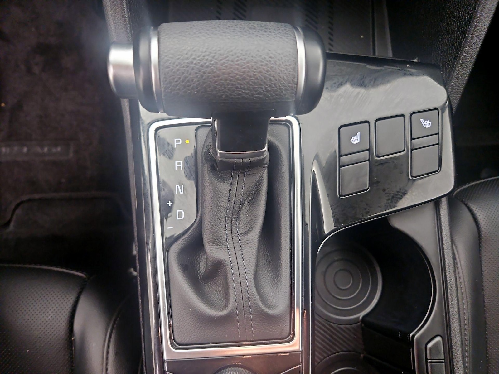 2024 Kia Sportage EX - Photo 19