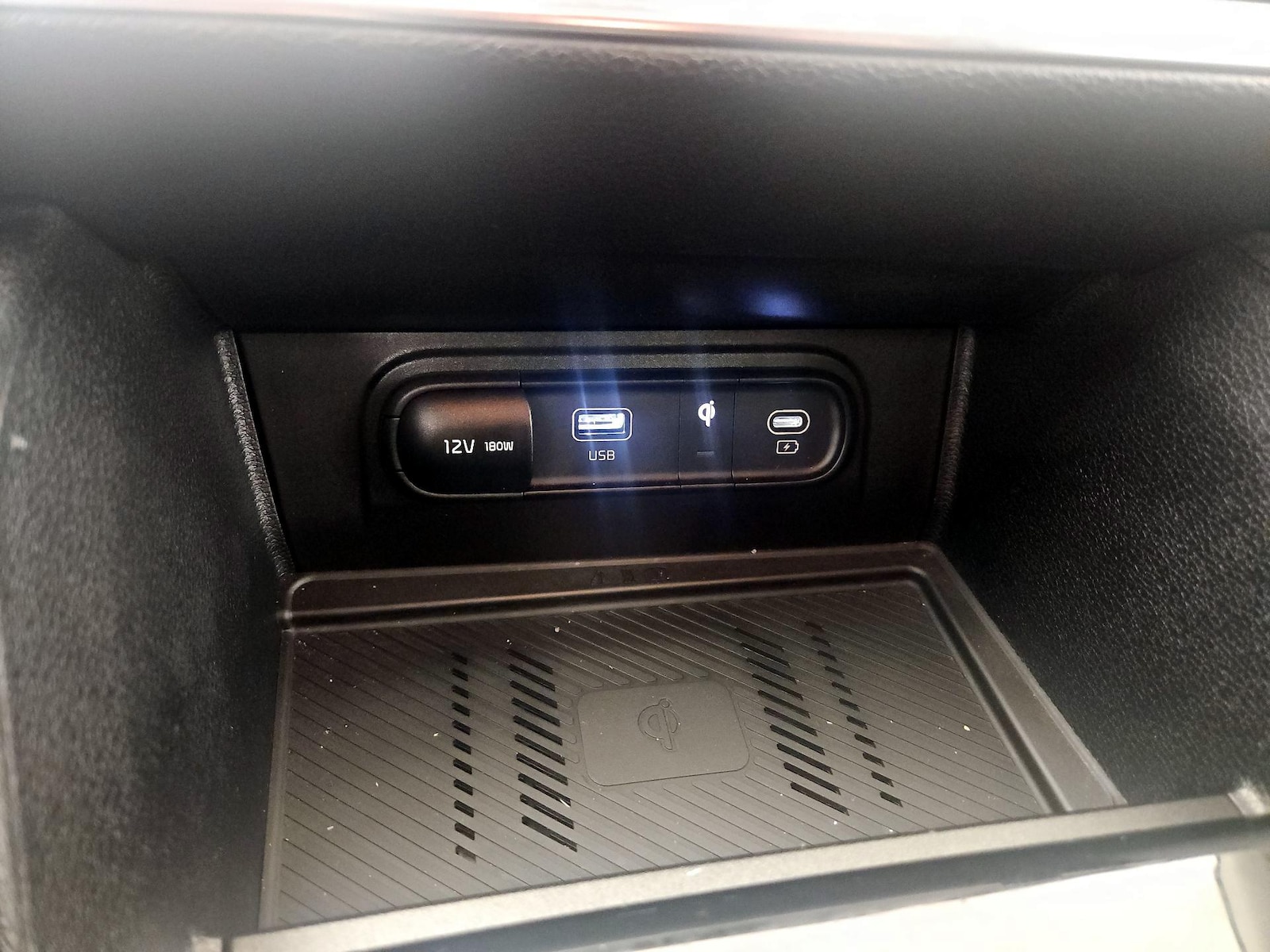 2024 Kia Sportage EX - Photo 20