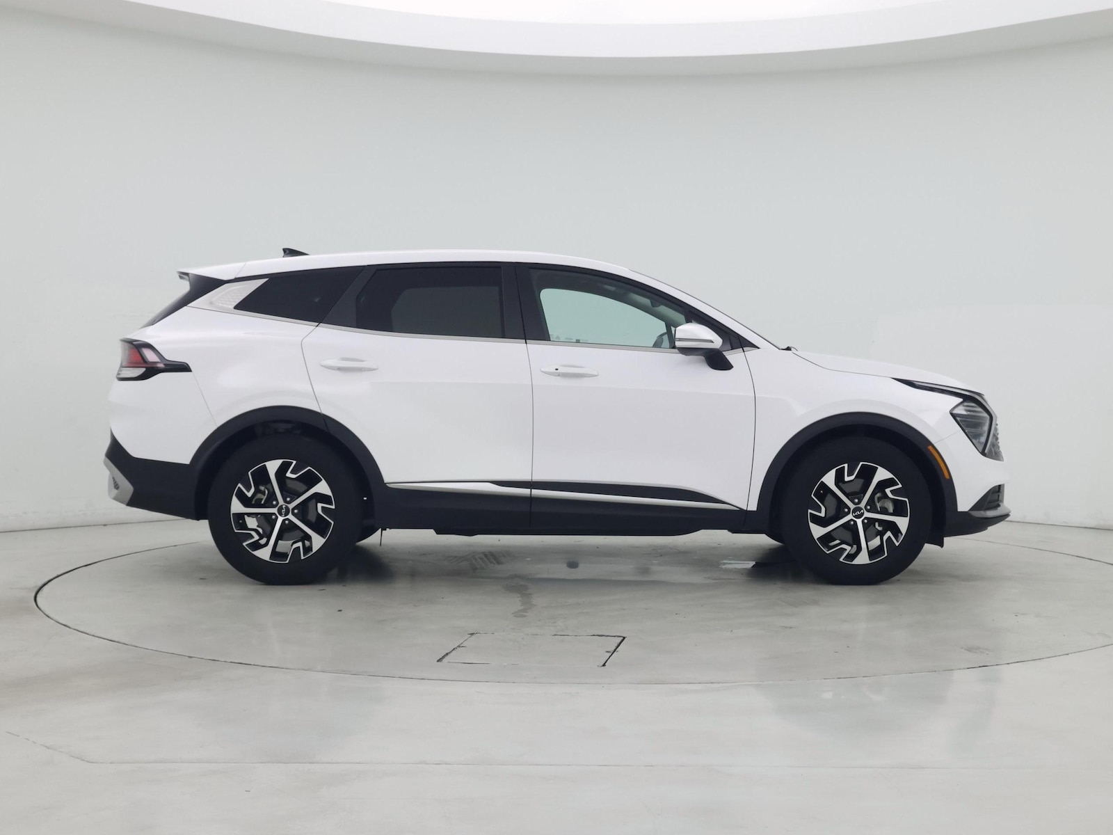 2024 Kia Sportage EX - Photo 8