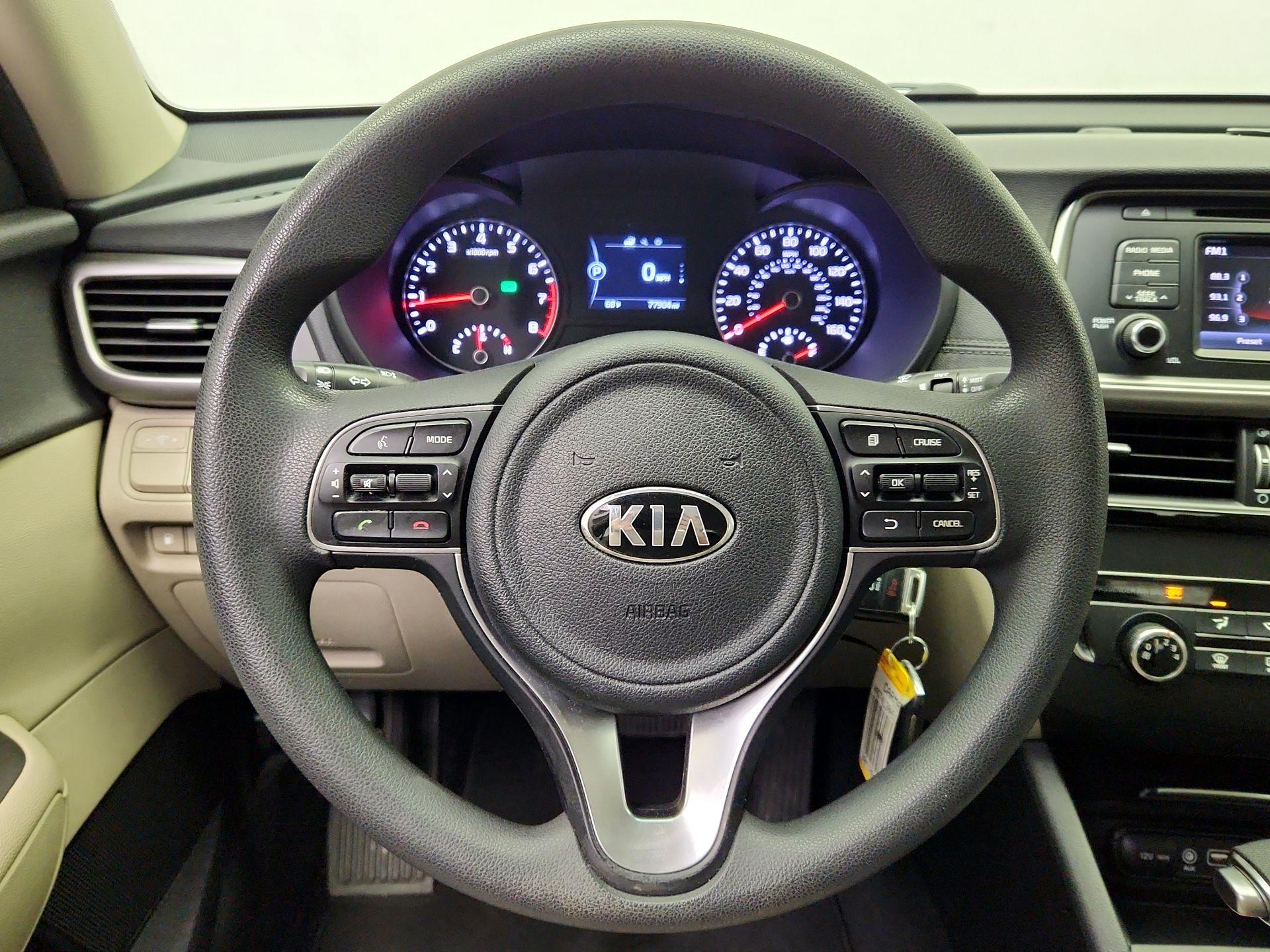 Thumbnail: 2017 Kia Optima - 10