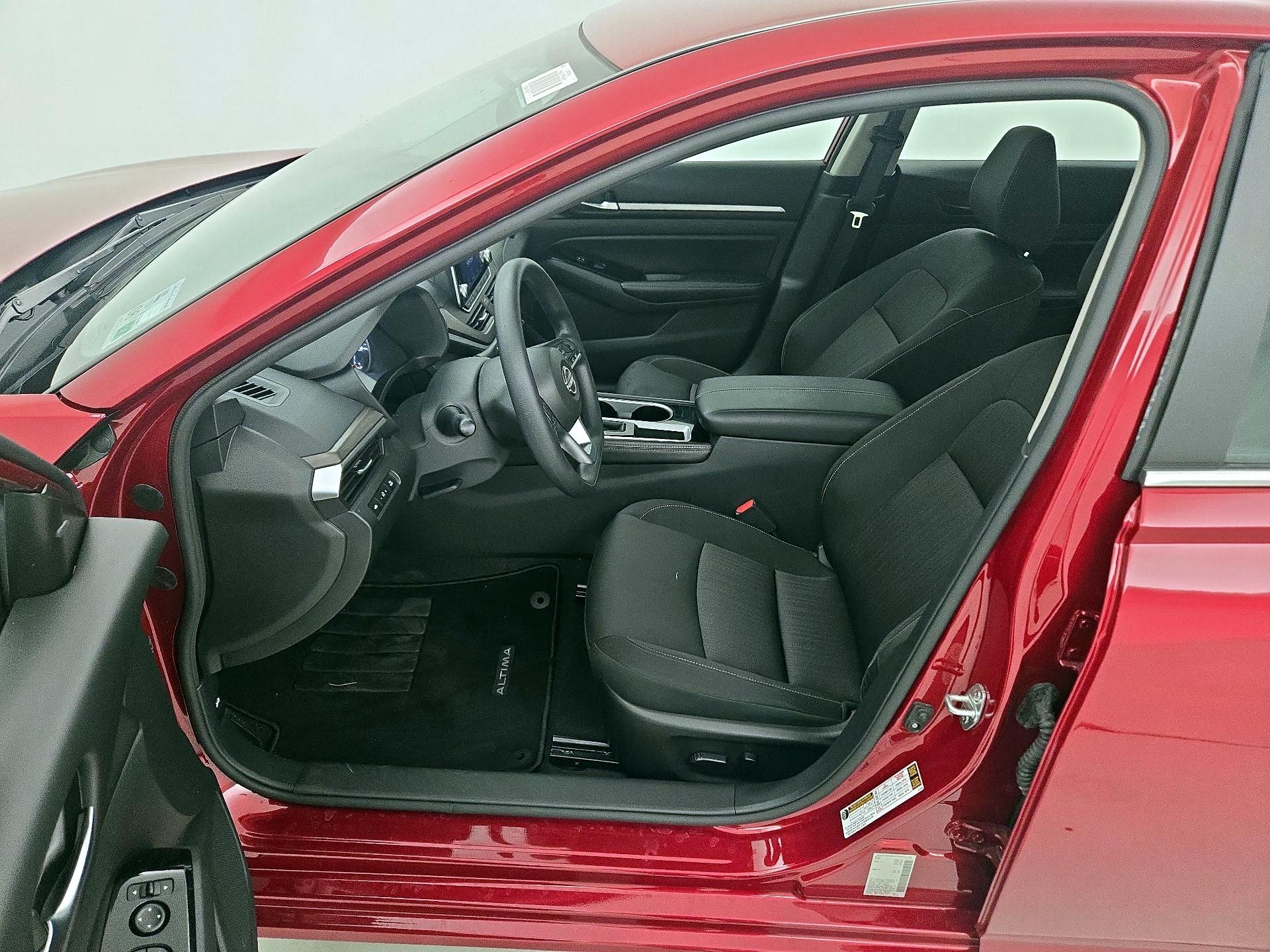 Thumbnail: 2023 Nissan Altima - 11