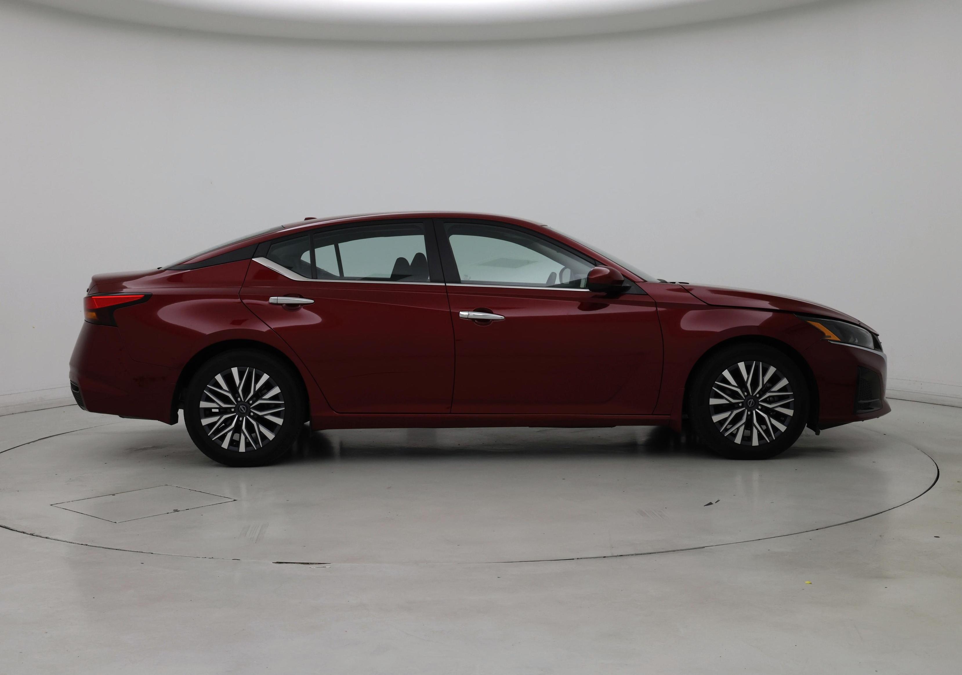 Thumbnail: 2023 Nissan Altima - 7