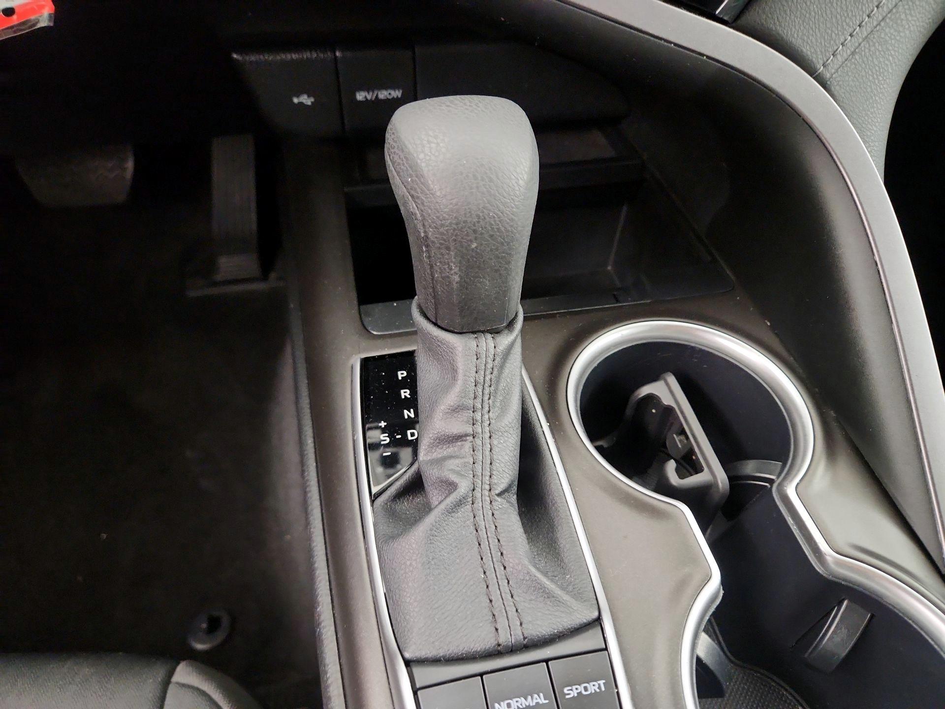 Thumbnail: 2024 Toyota Camry - 17