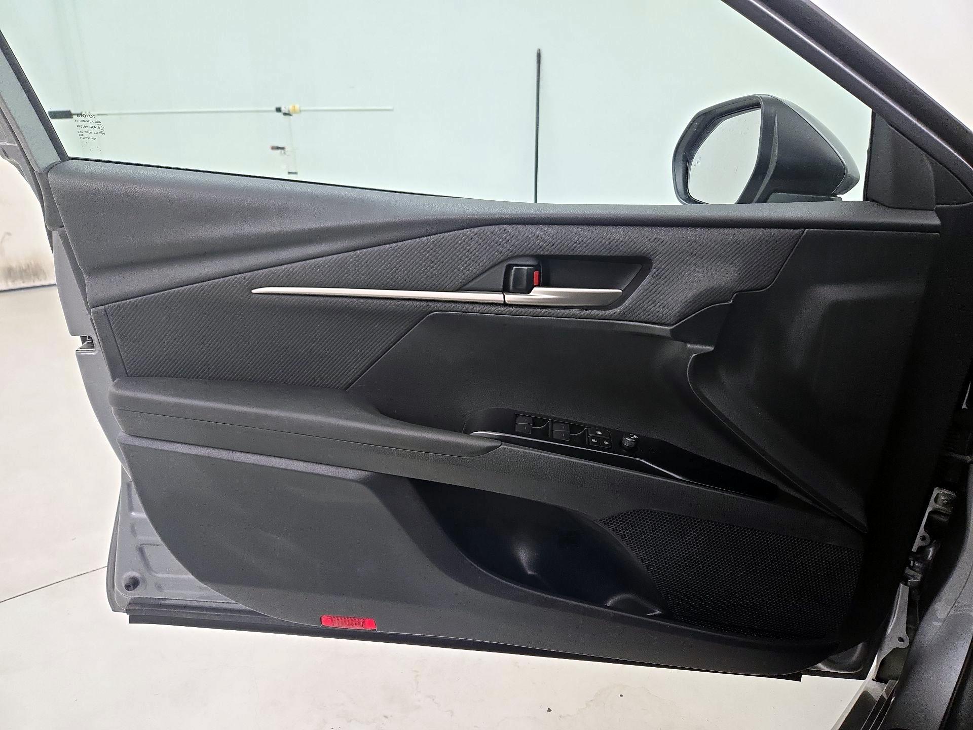 Thumbnail: 2025 Toyota Camry - 12