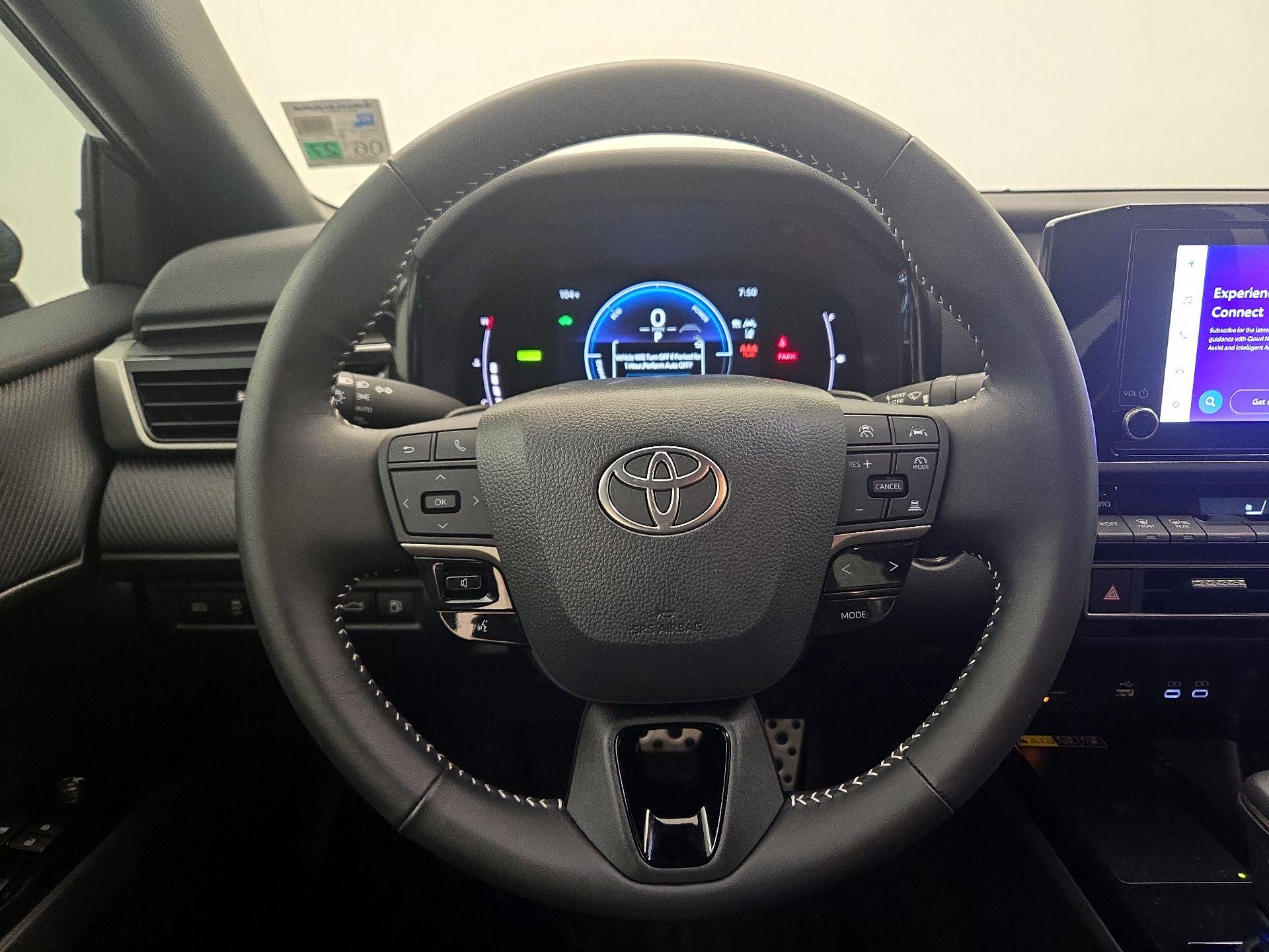 Thumbnail: 2025 Toyota Camry - 10
