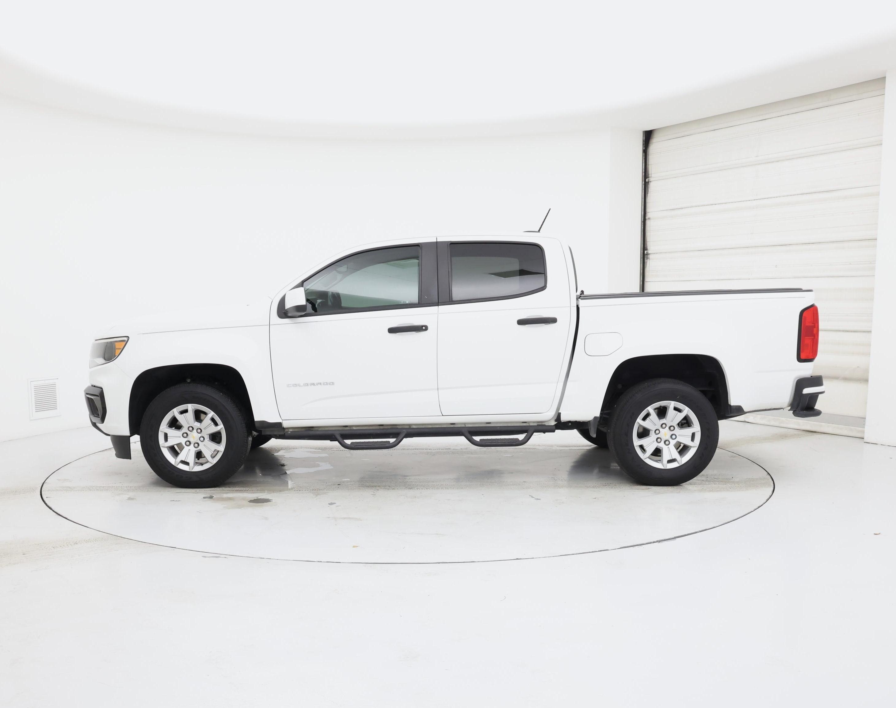 Thumbnail: 2022 Chevrolet Colorado - 3
