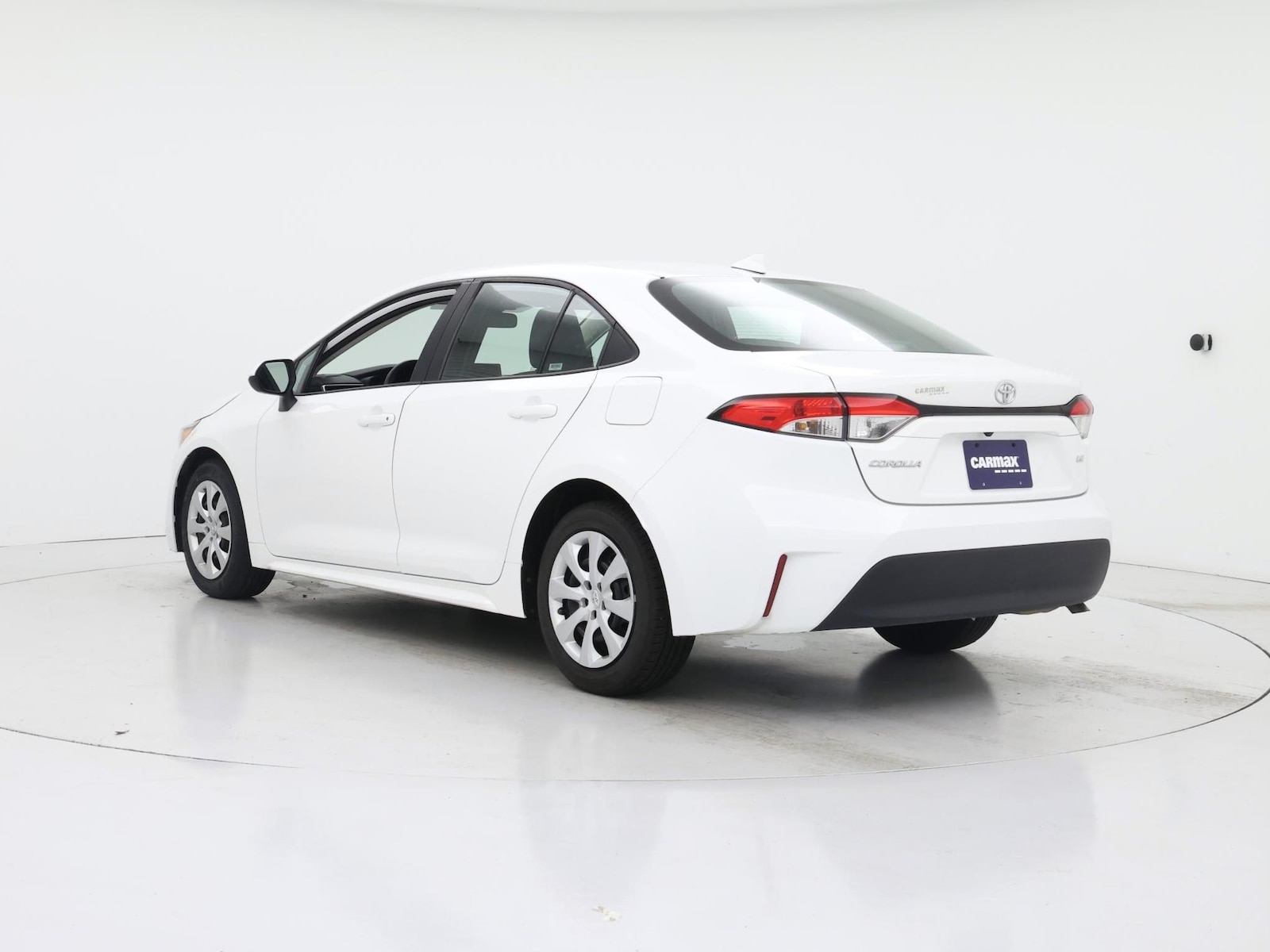 2024 Toyota Corolla LE - Photo 3