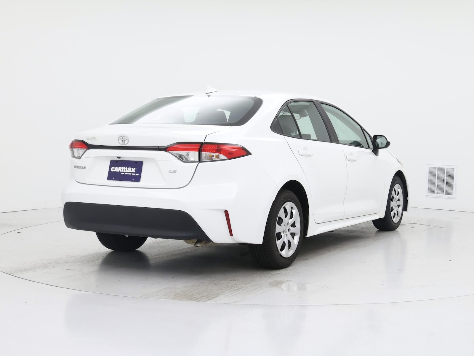2024 Toyota Corolla LE - Photo 9