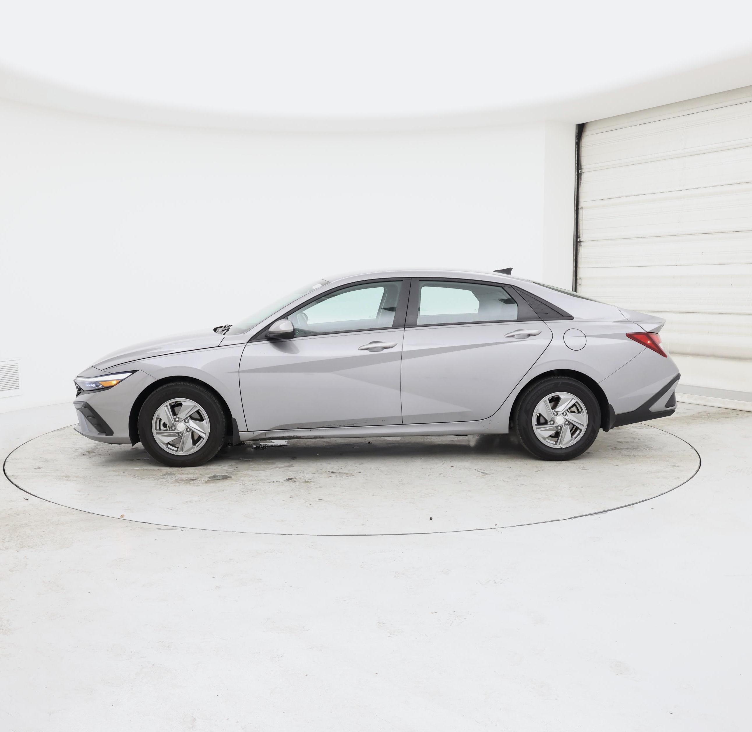 Thumbnail: 2025 Hyundai Elantra - 3