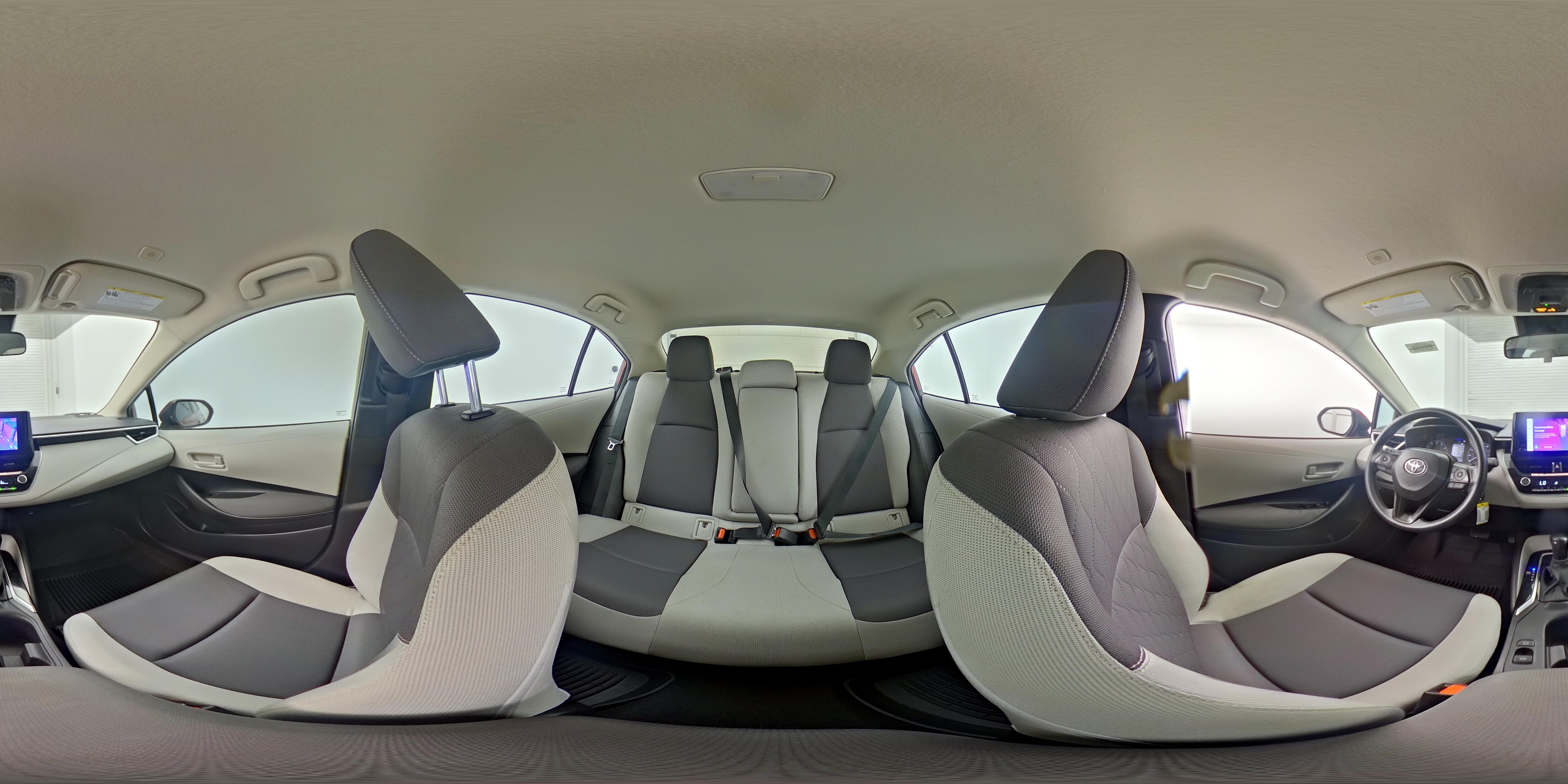 2025 Toyota Corolla LE - Photo 24