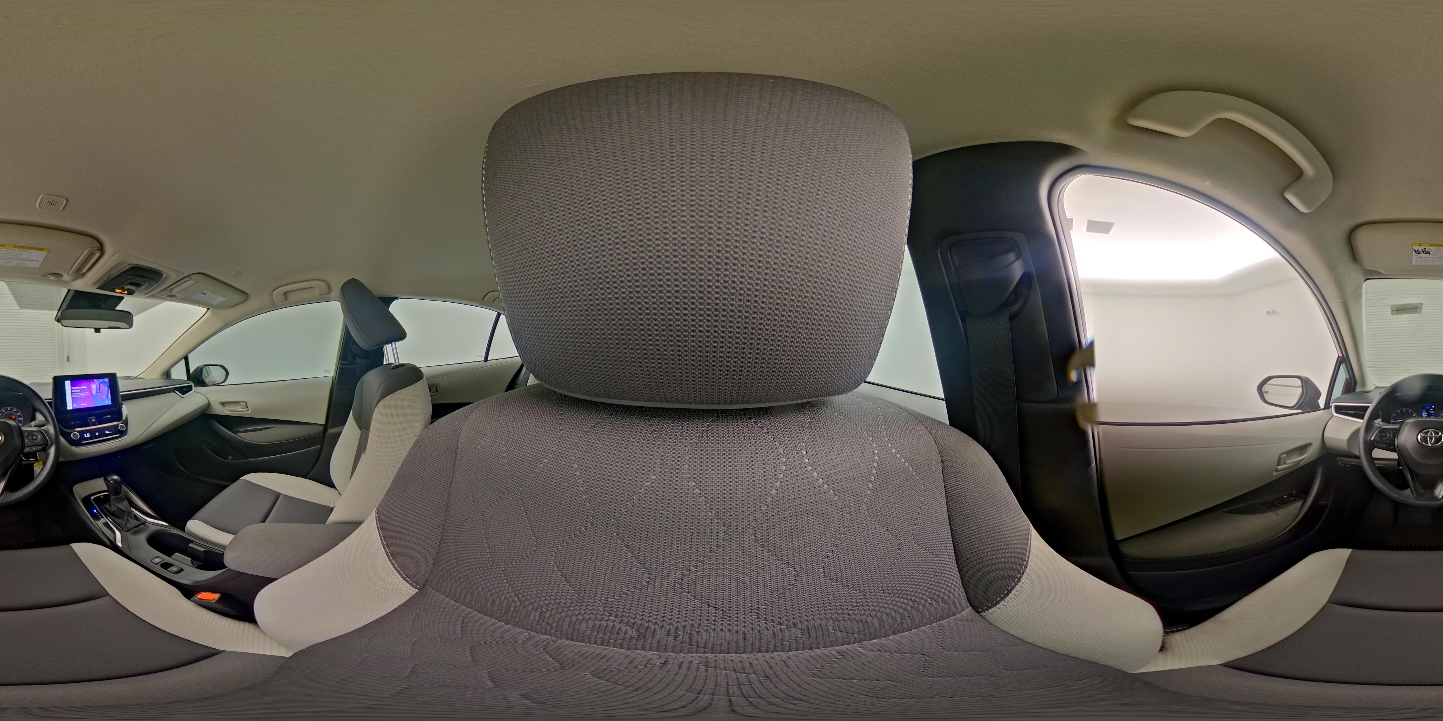 2025 Toyota Corolla LE - Photo 26