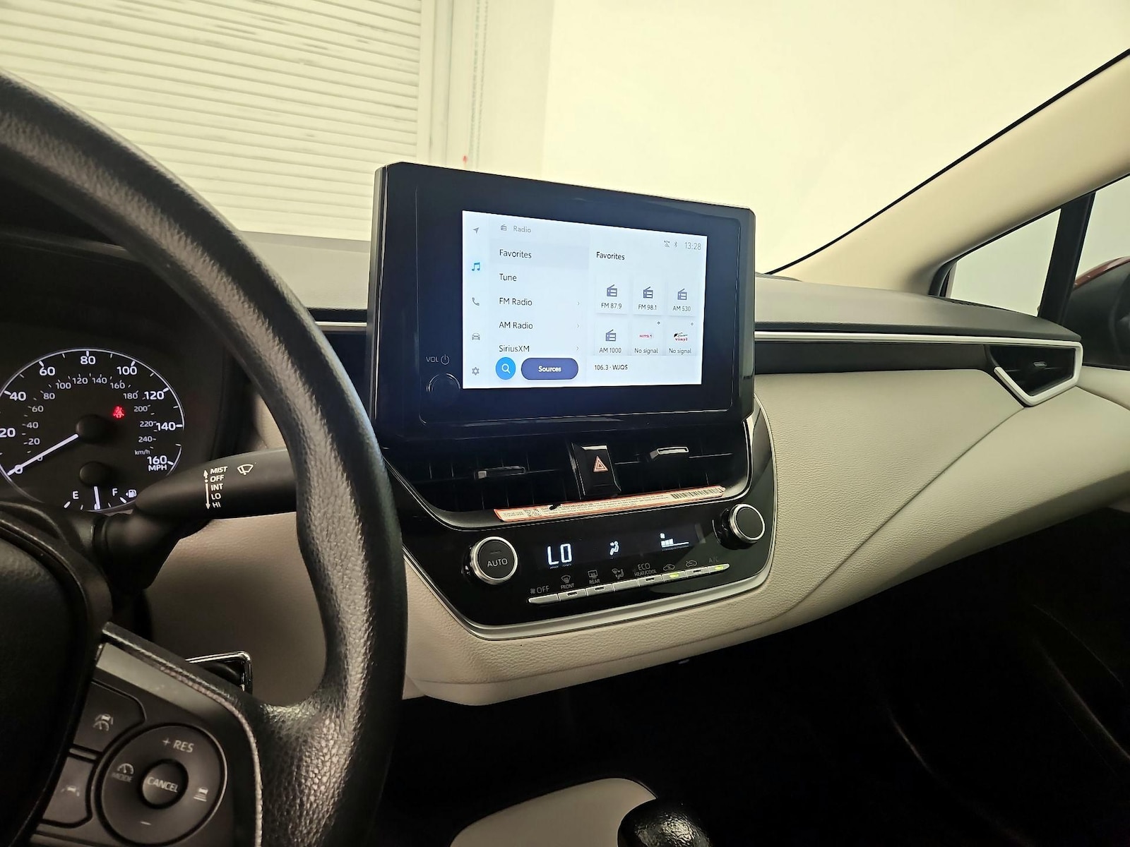 2025 Toyota Corolla LE - Photo 16