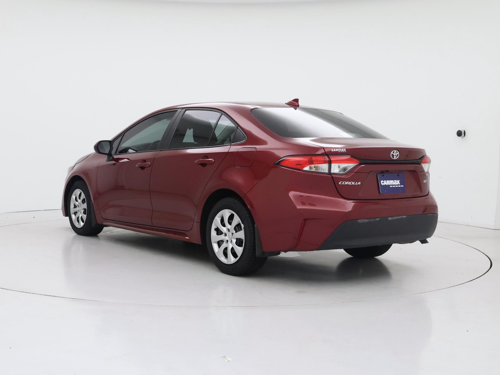 2025 Toyota Corolla LE - Photo 3