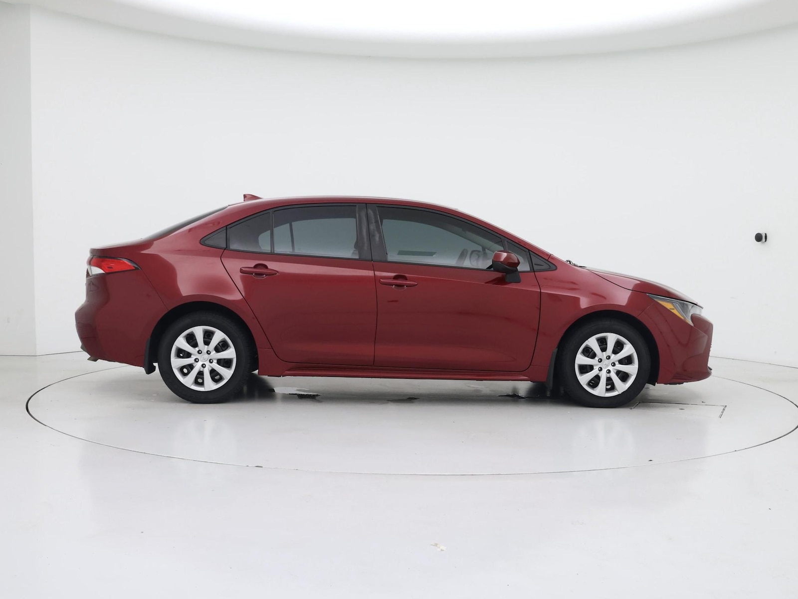 2025 Toyota Corolla LE - Photo 8