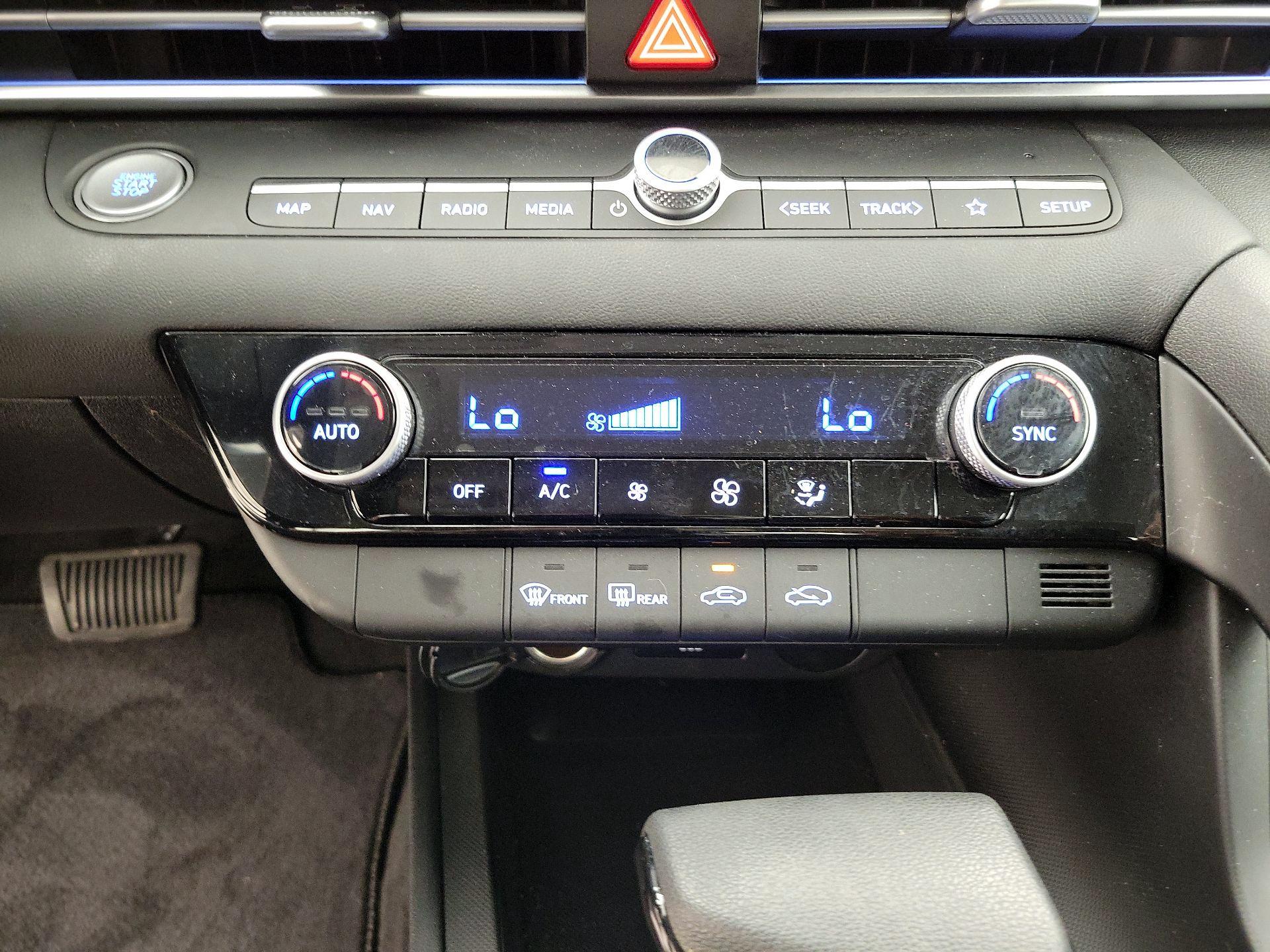Thumbnail: 2024 Hyundai Elantra - 17