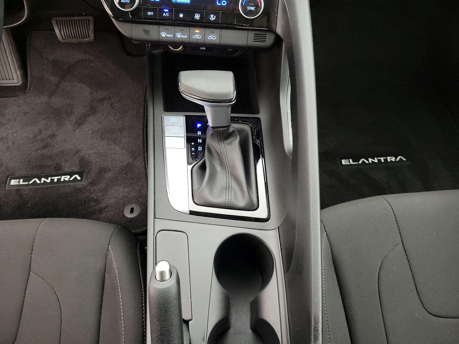 Thumbnail: 2024 Hyundai Elantra - 18