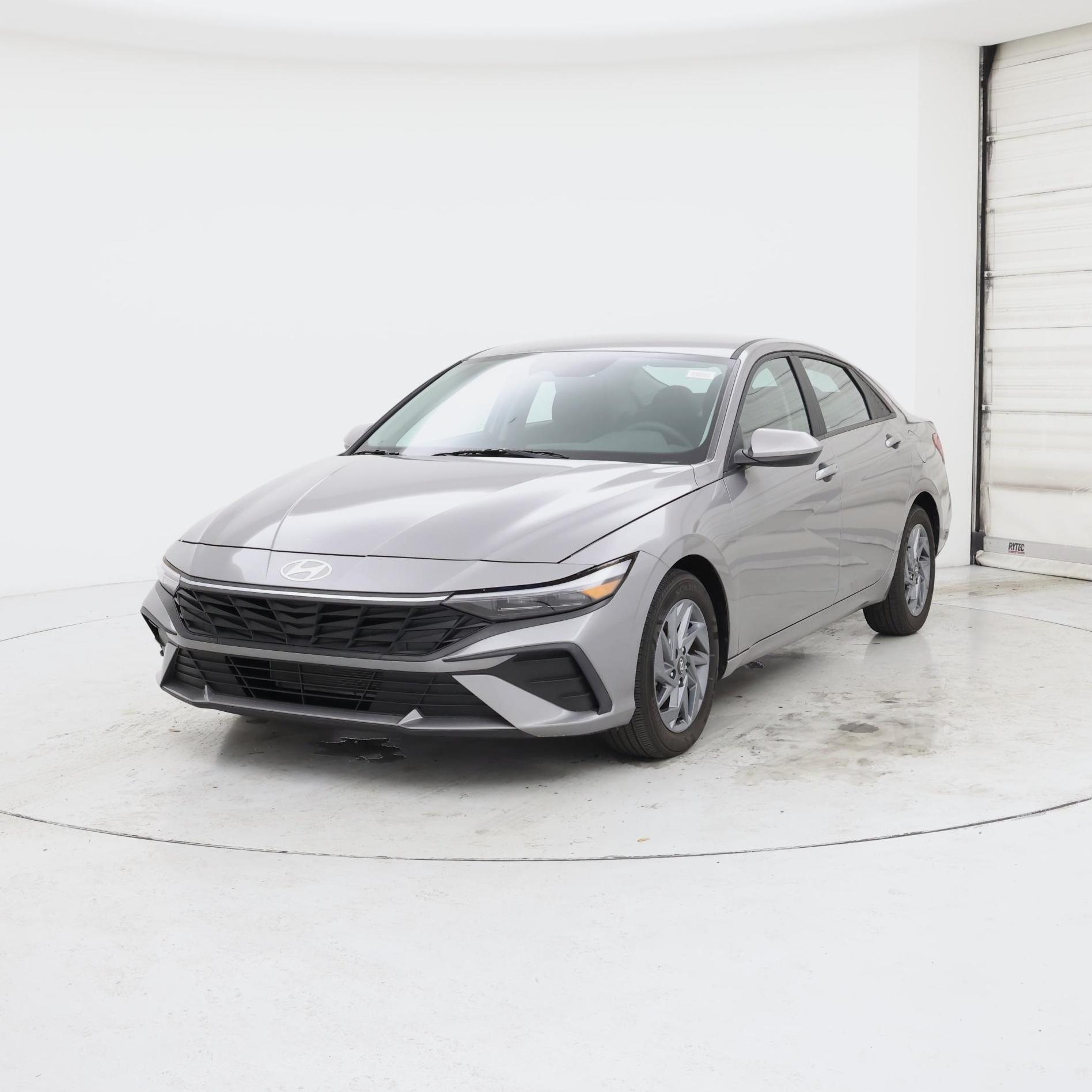 Thumbnail: 2024 Hyundai Elantra - 4