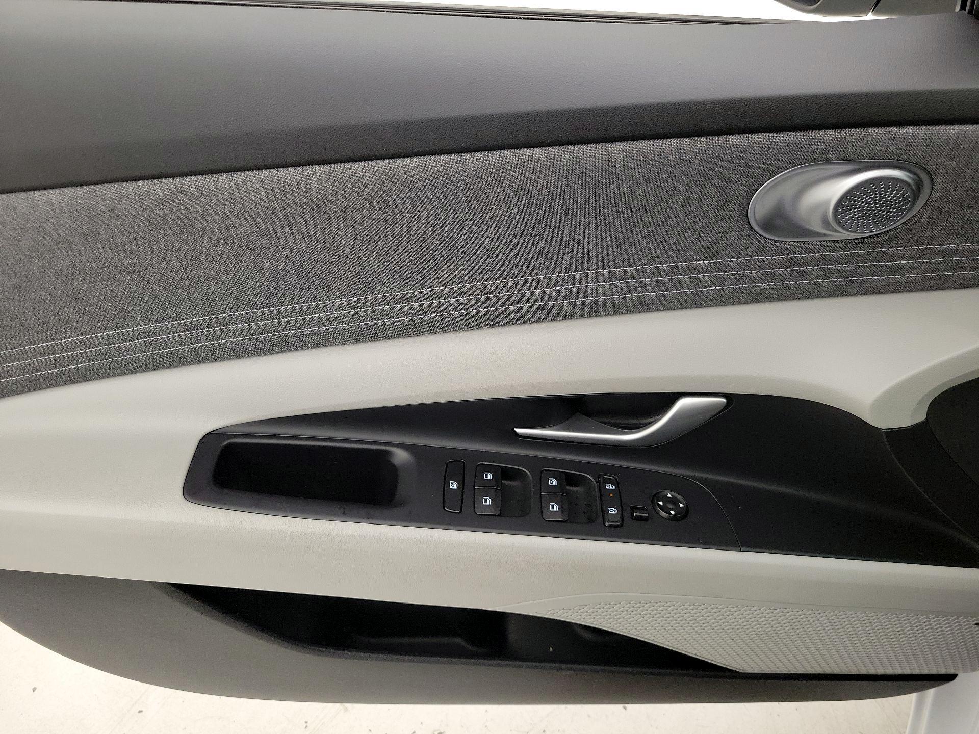 Thumbnail: 2024 Hyundai Elantra - 12