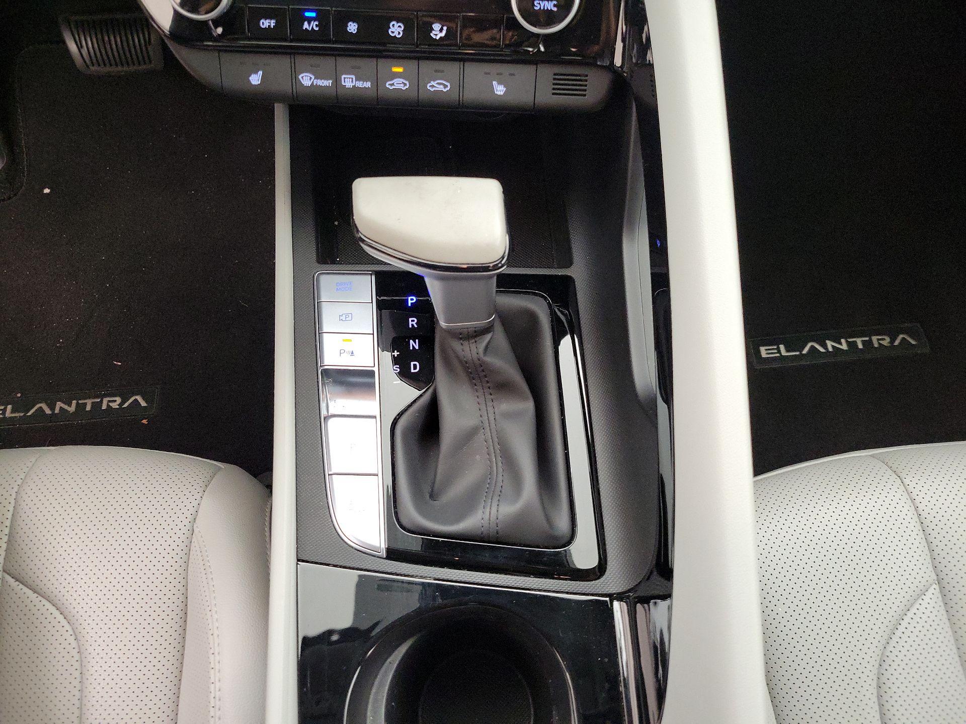Thumbnail: 2024 Hyundai Elantra - 17
