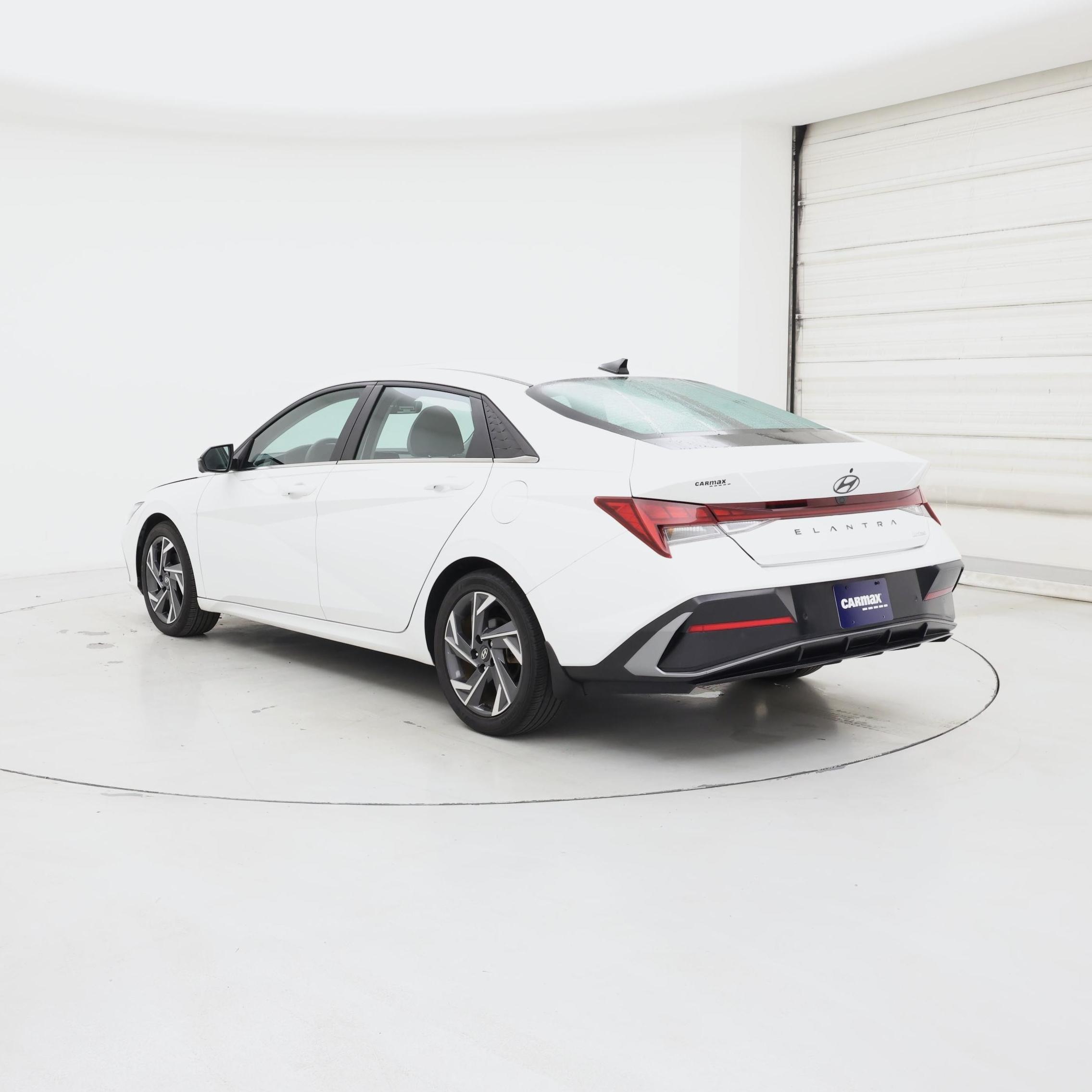 Thumbnail: 2024 Hyundai Elantra - 2