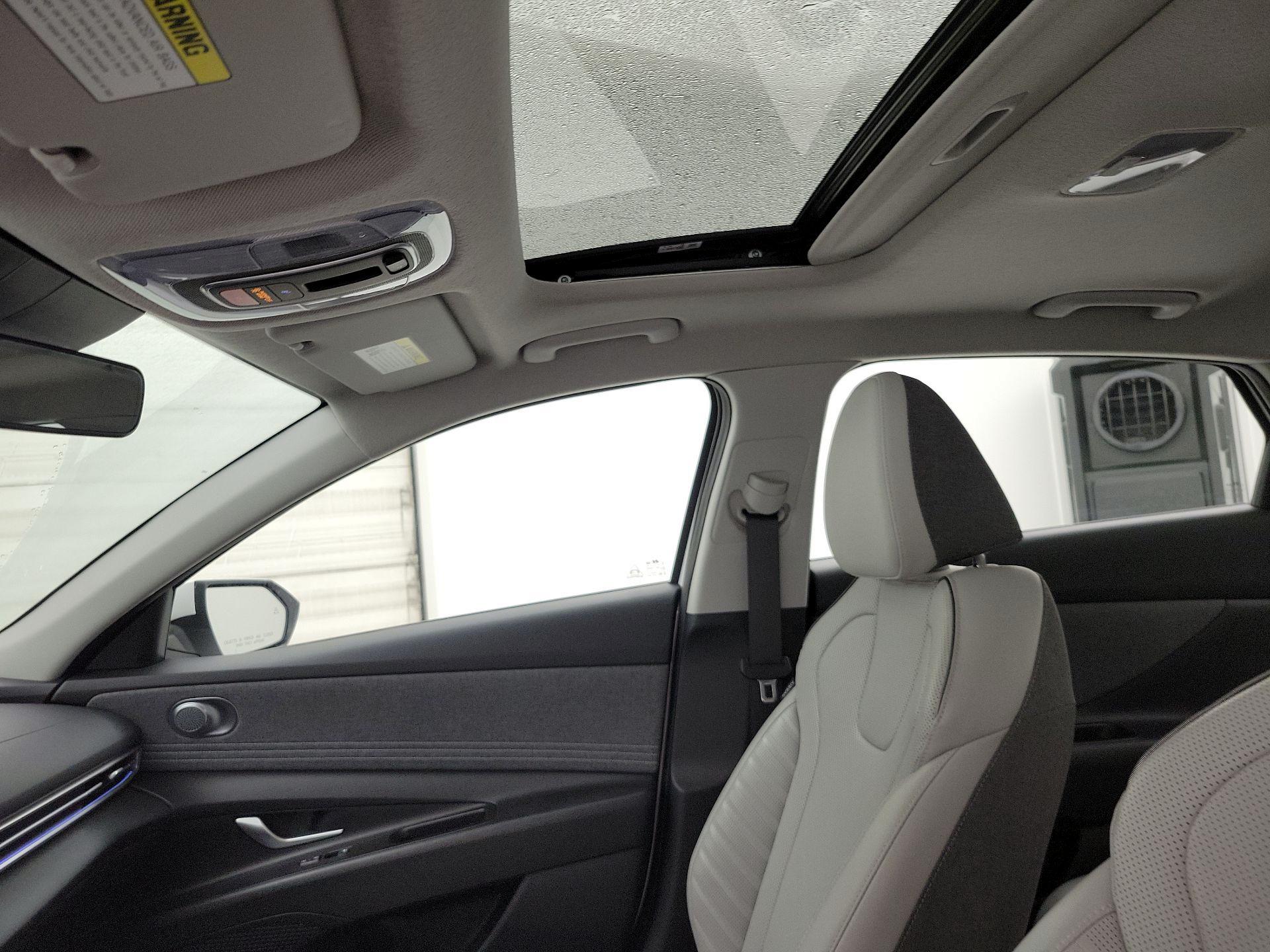 Thumbnail: 2024 Hyundai Elantra - 19