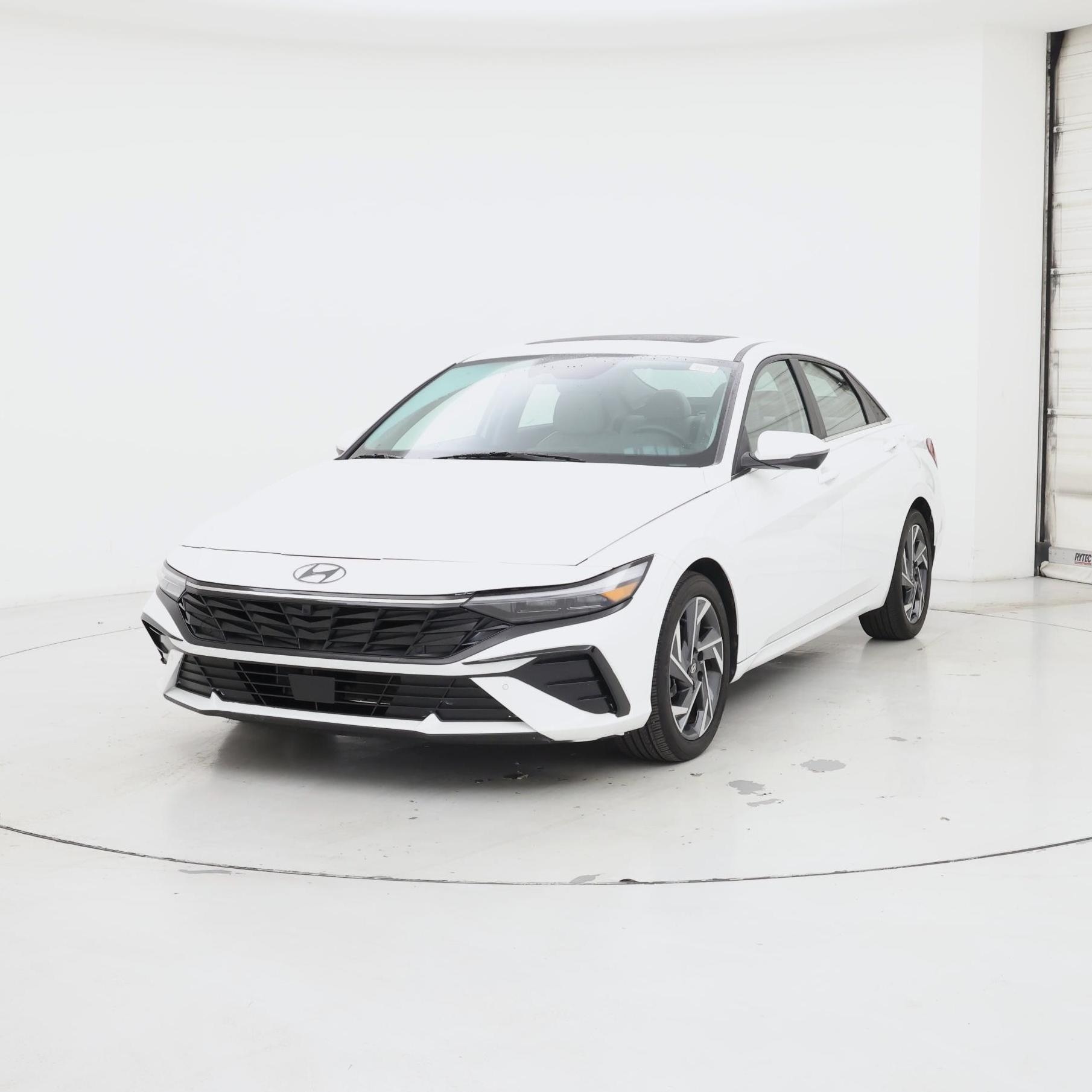 Thumbnail: 2024 Hyundai Elantra - 4