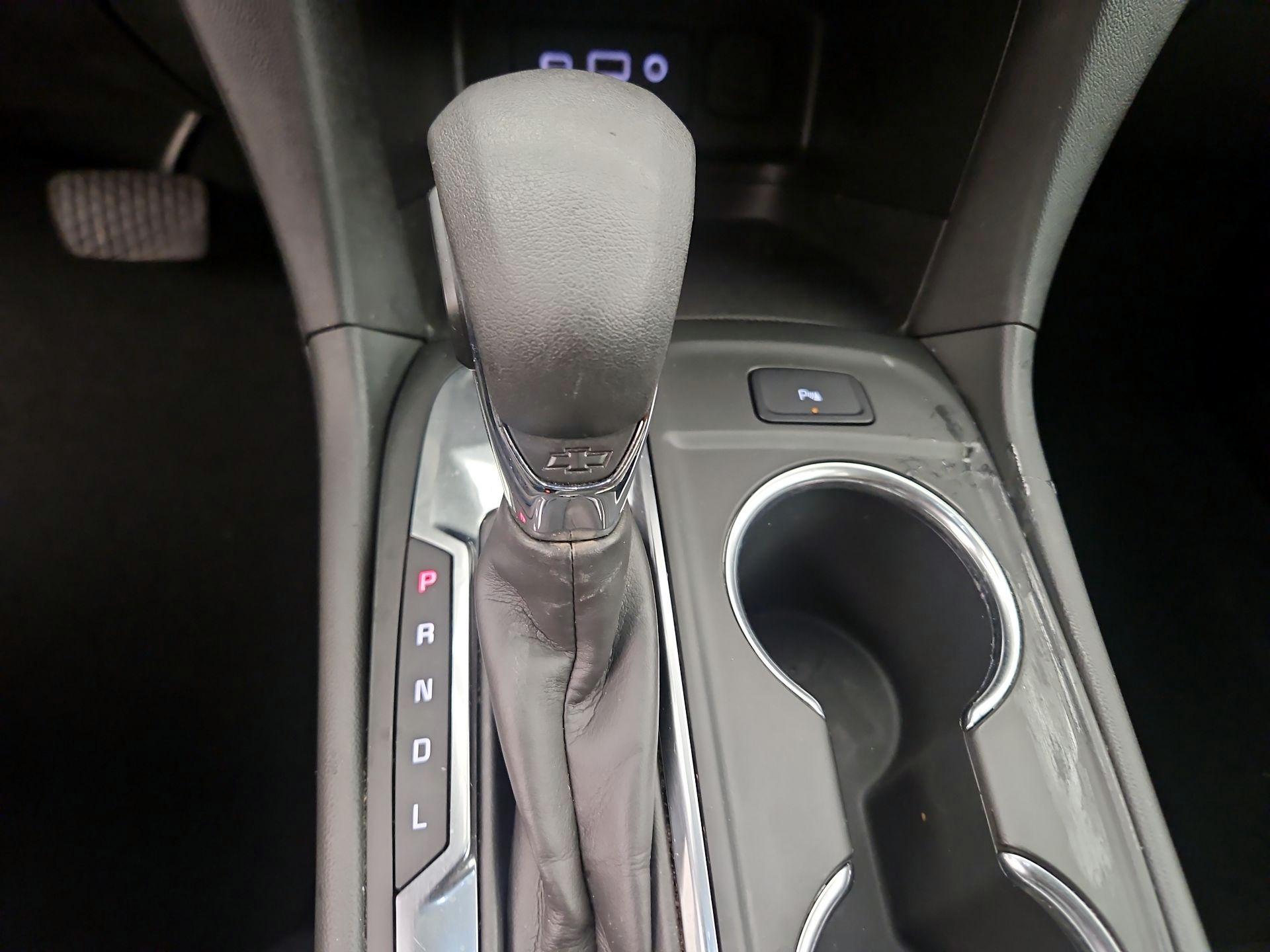 Thumbnail: 2022 Chevrolet Equinox - 17