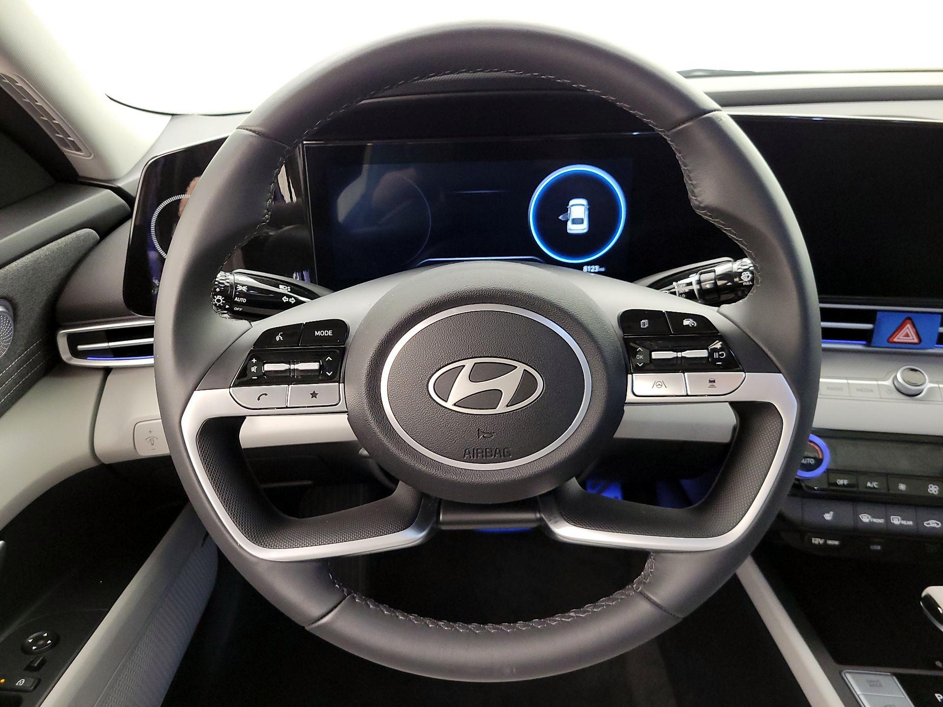 Thumbnail: 2025 Hyundai Elantra - 10